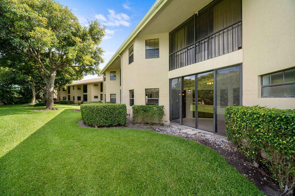 6650 Montego Bay Blvd, Boca Raton FL  33433-4022 exterior