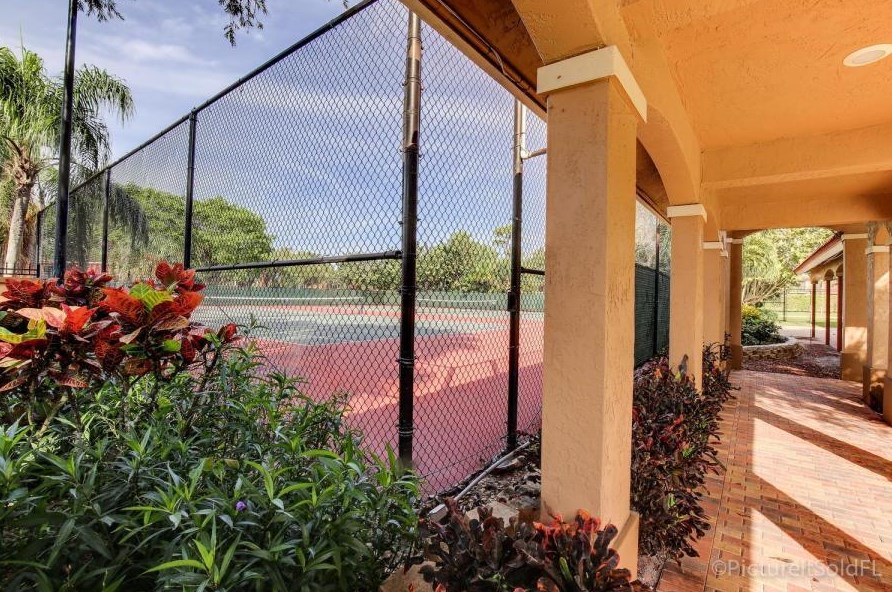 8255 Severn Dr, Boca Raton FL  33433-8332 exterior