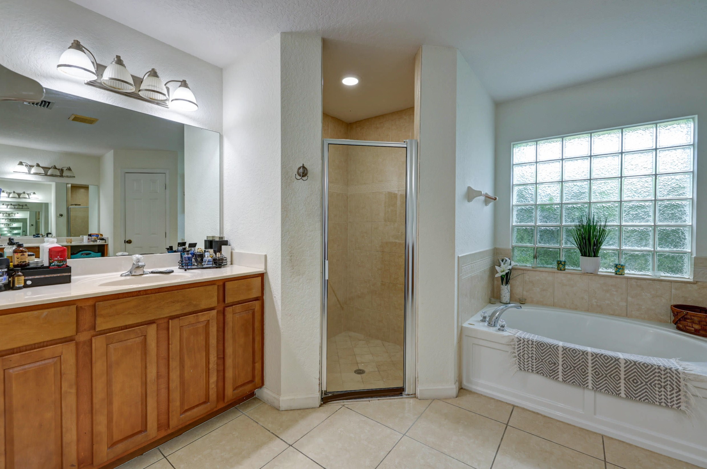 912 Paar Dr, Fort Pierce FL  34953-5623 exterior