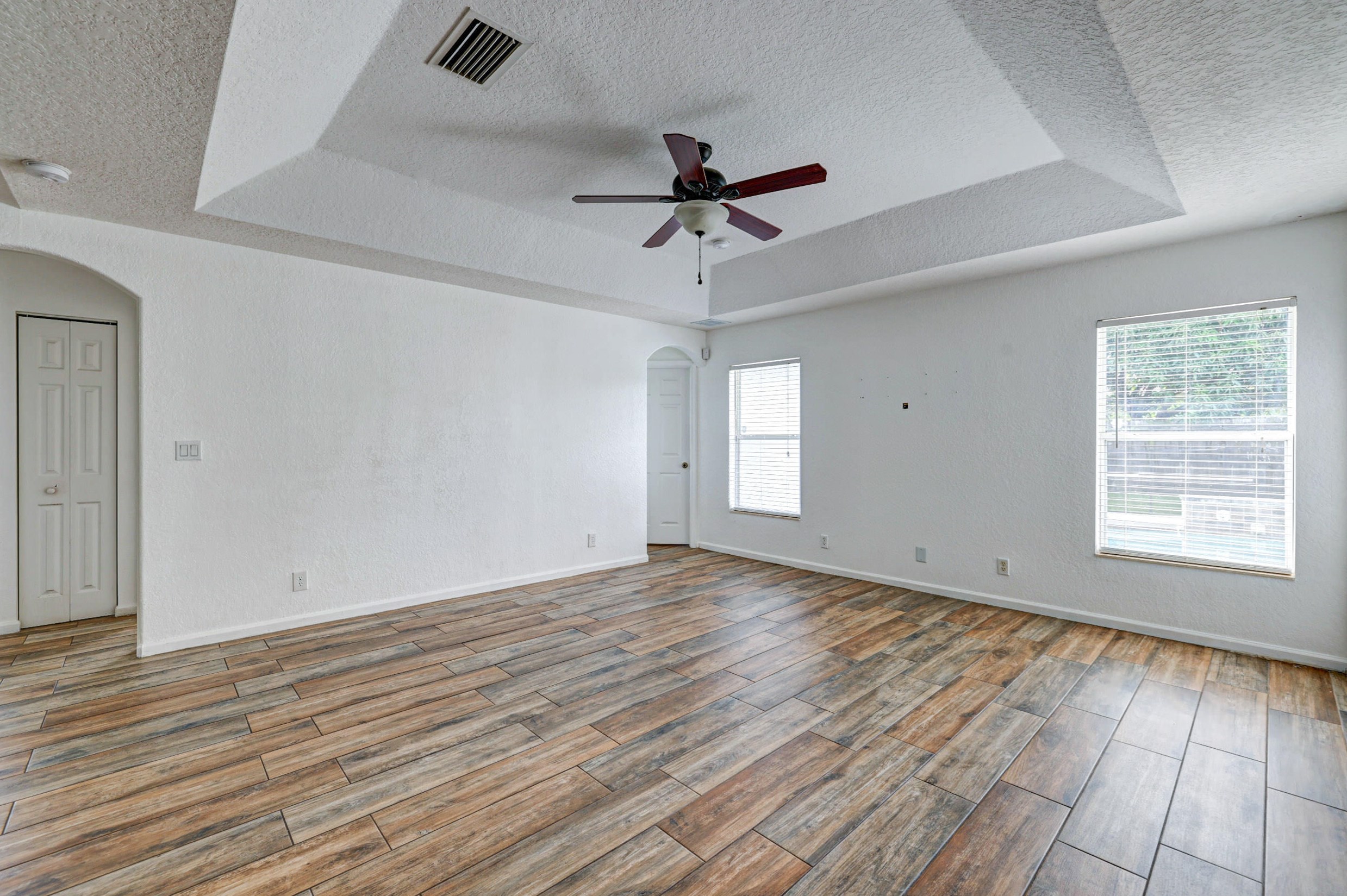 912 Paar Dr, Fort Pierce FL  34953-5623 exterior