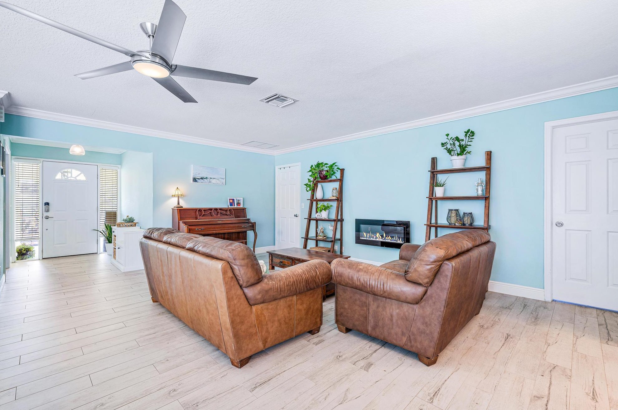 89 Hickory Hl Rd, Jupiter FL  33469-2121 exterior