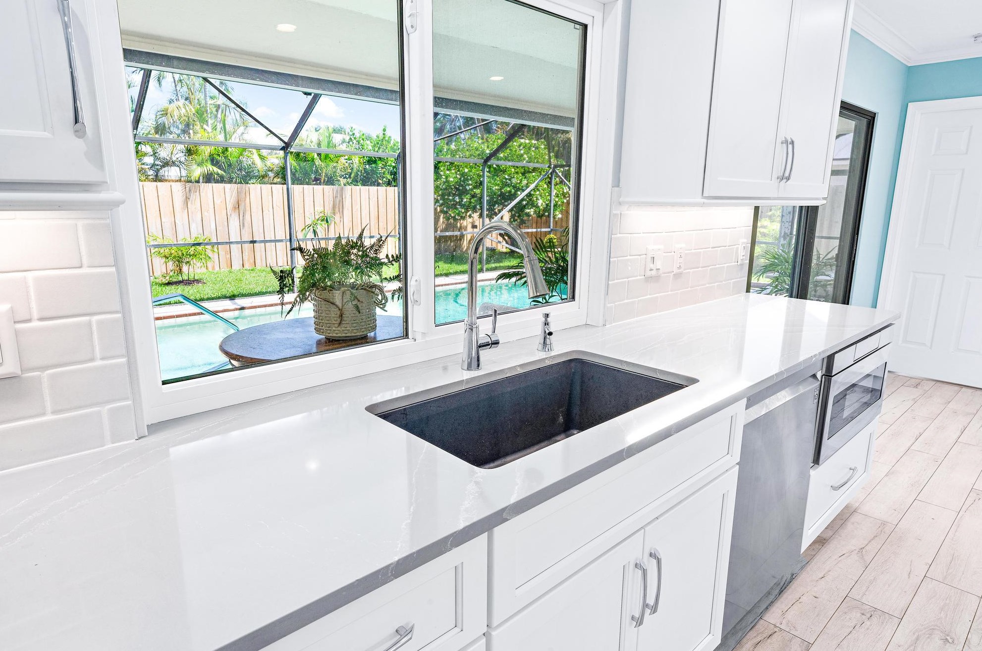 89 Hickory Hill Rd, Jupiter FL  33469-2122 exterior