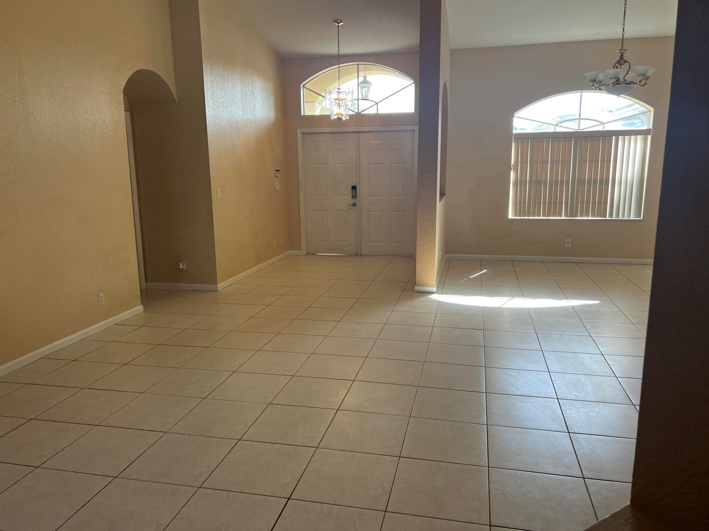 1426 Navajo Ln, Fort Pierce FL  34983-3146 exterior