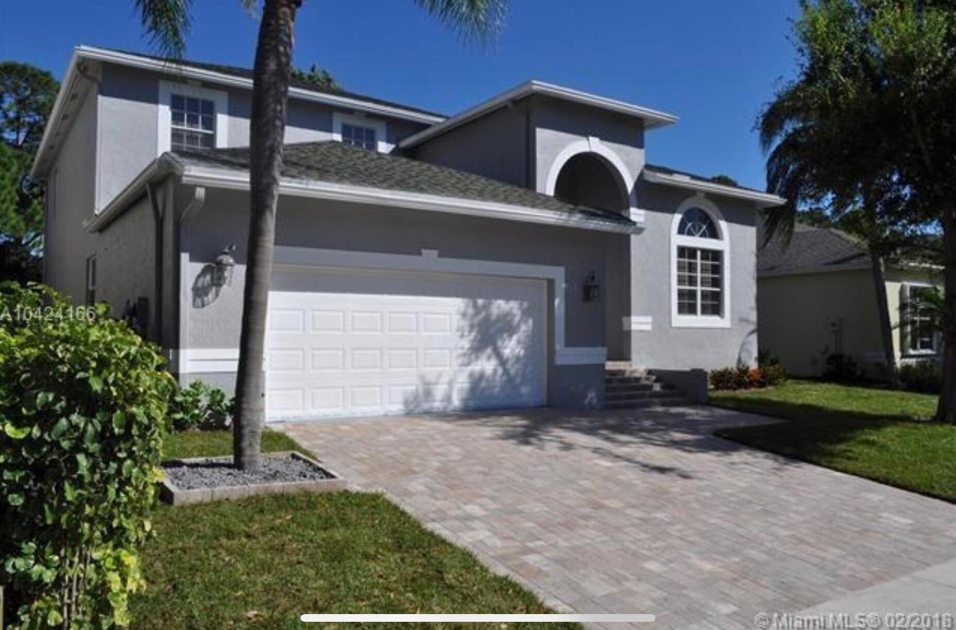 5 Lake Eden Dr, Boynton Beach FL 33435-8637 exterior