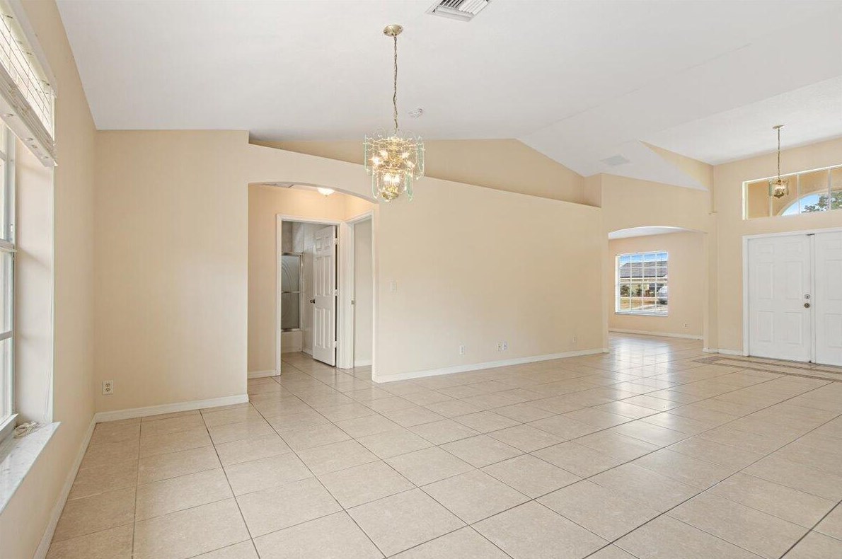 810 Mccracken Ave, Fort Pierce FL 34953-3937 exterior