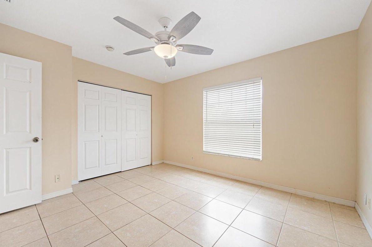 810 Mccracken Ave, Fort Pierce FL 34953-3937 exterior