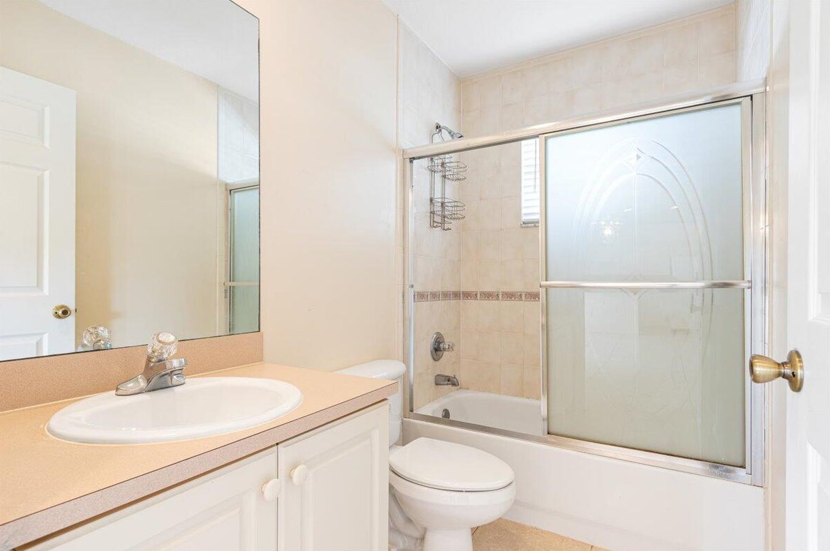 810 Mccracken Ave, Fort Pierce FL 34953-3937 exterior