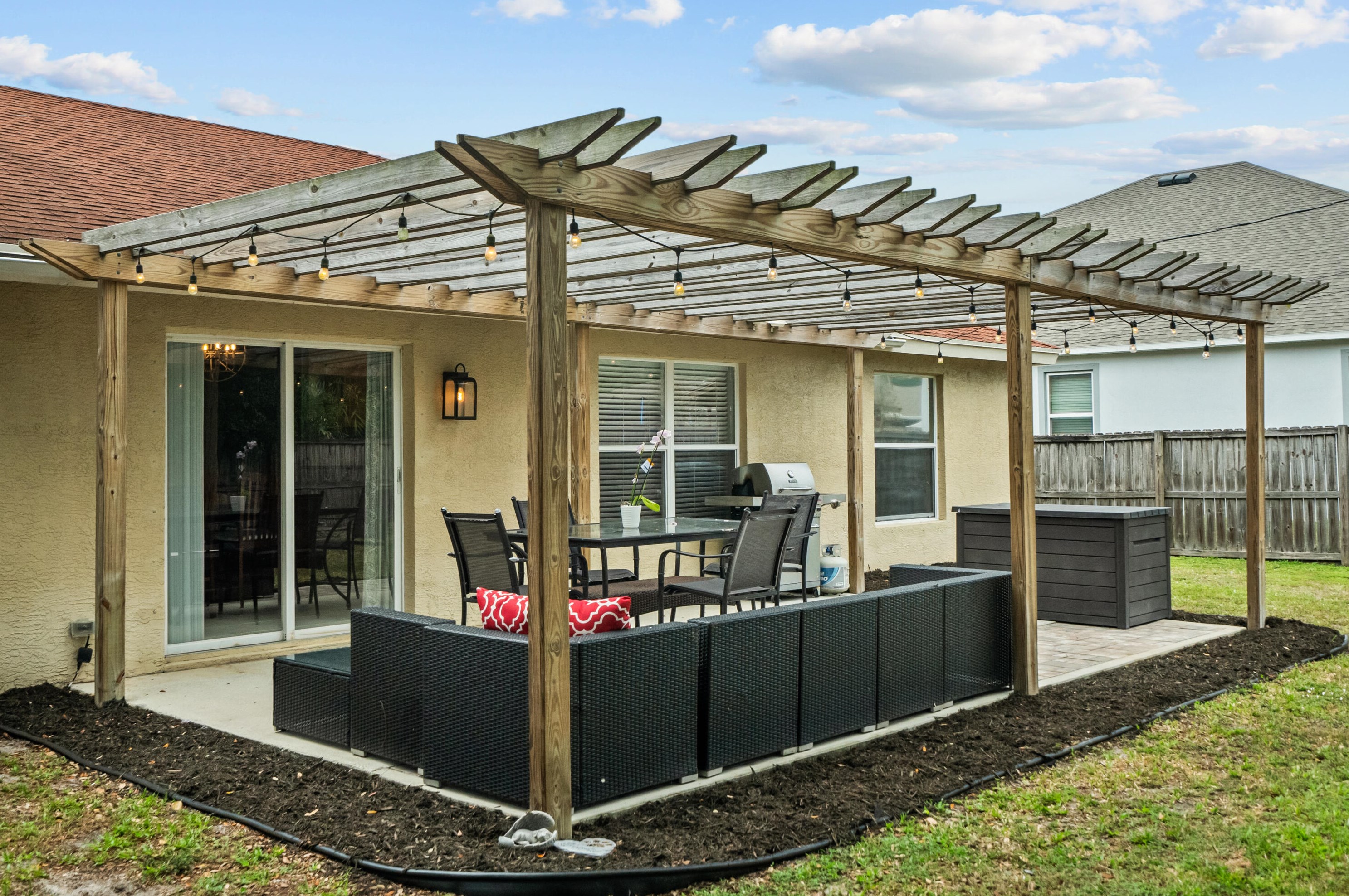 1913 Aladdin St, Fort Pierce FL 34953-1715 exterior