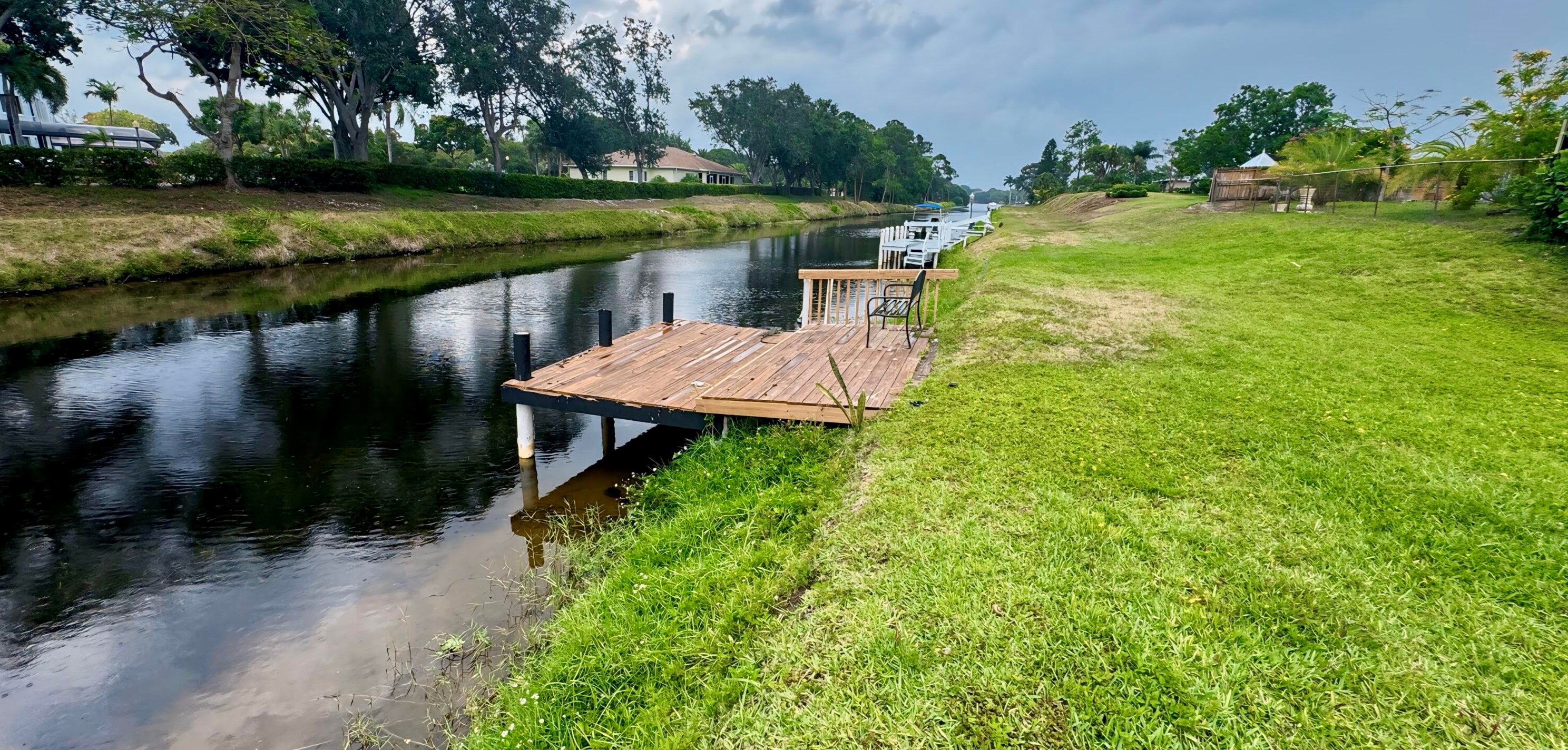 2687 Northside Dr, Lake Worth FL 33462-3843 exterior