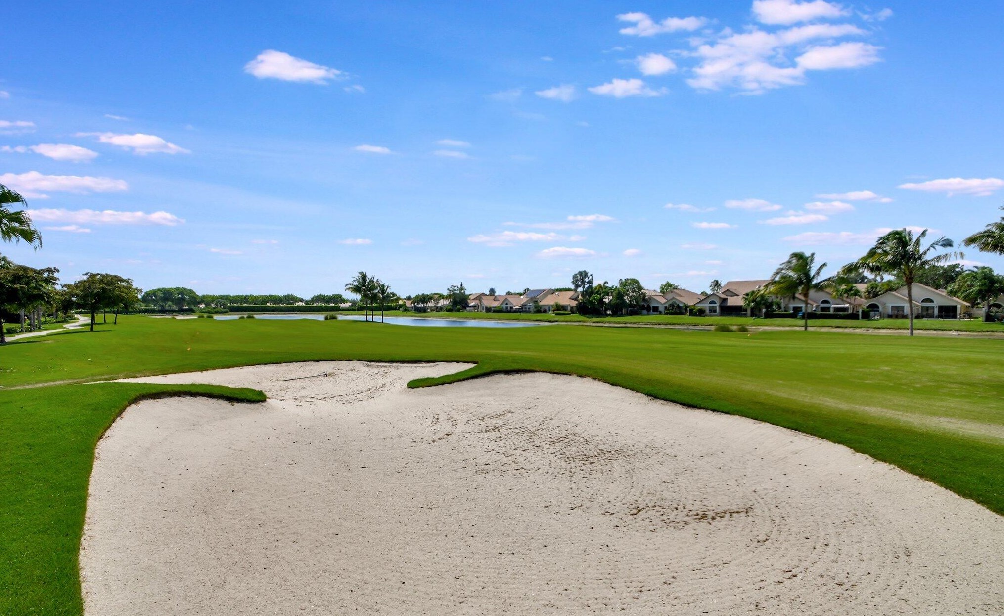 6907 Cairnwell Dr, Boynton Beach FL 33472-2958 exterior