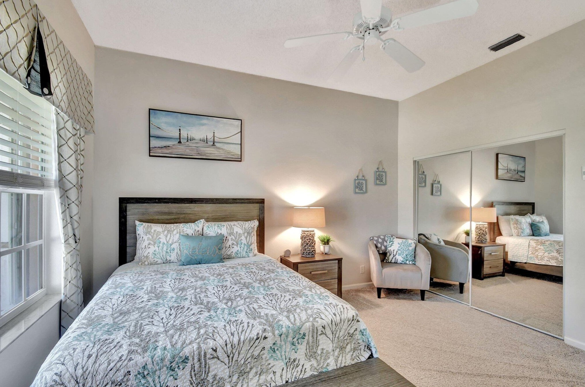 6907 Cairnwell Dr, Boynton Beach FL 33472-2958 exterior