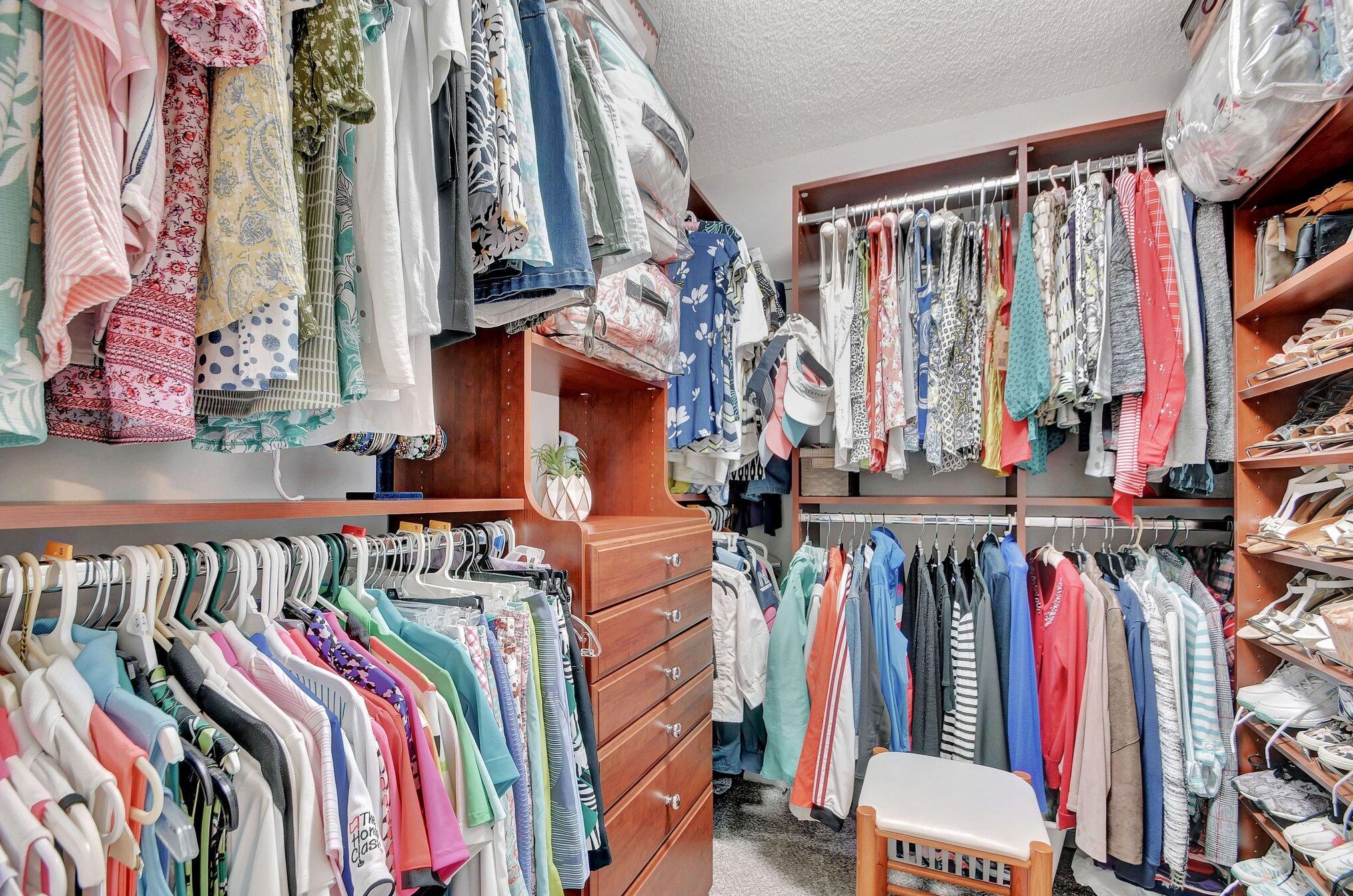 6907 Cairnwell Dr, Boynton Beach FL 33472-2958 exterior