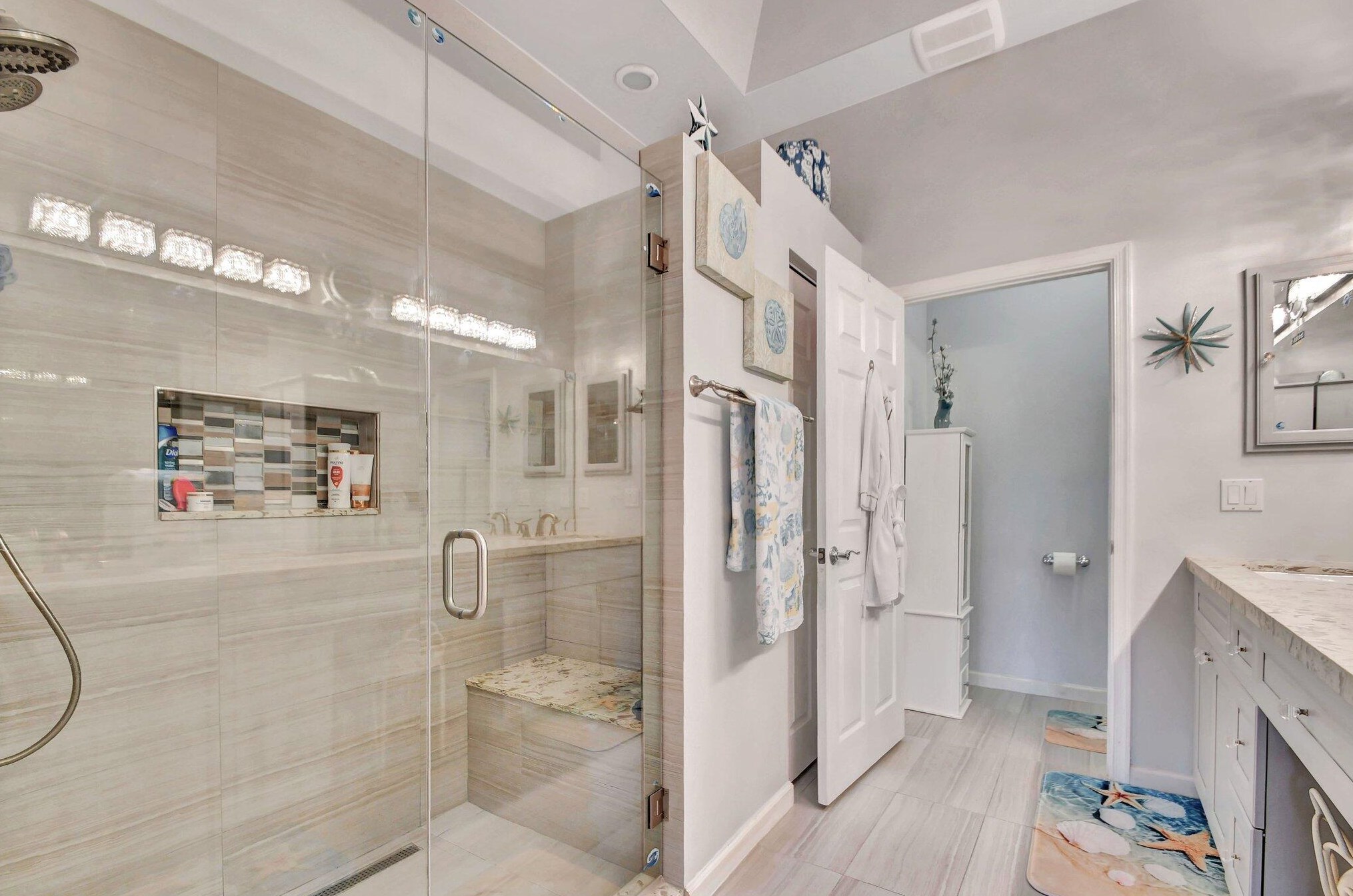 6907 Cairnwell Dr, Boynton Beach FL 33472-2958 exterior