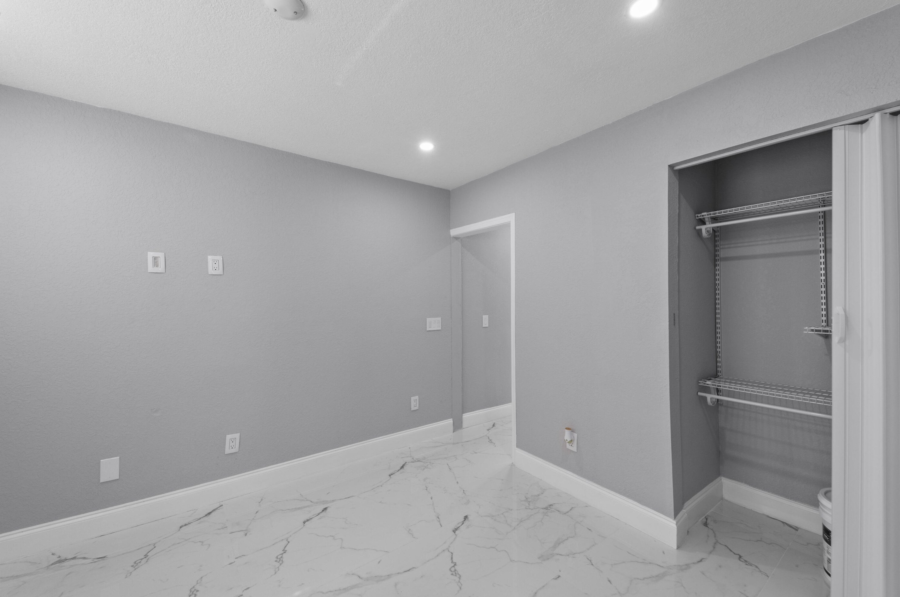 209 3 St, West Palm Beach FL  33403-3418 exterior