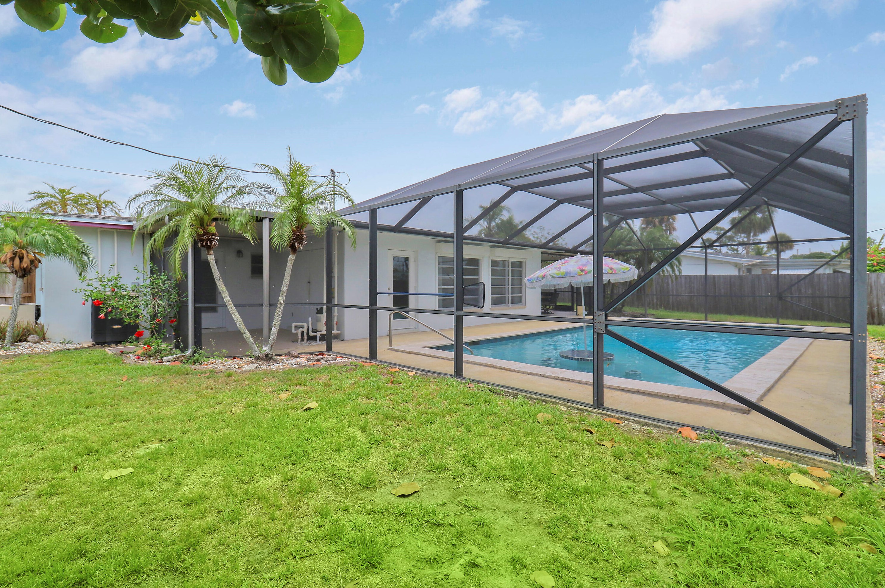 750 Oak St, Fort Pierce FL 34952-1365 exterior