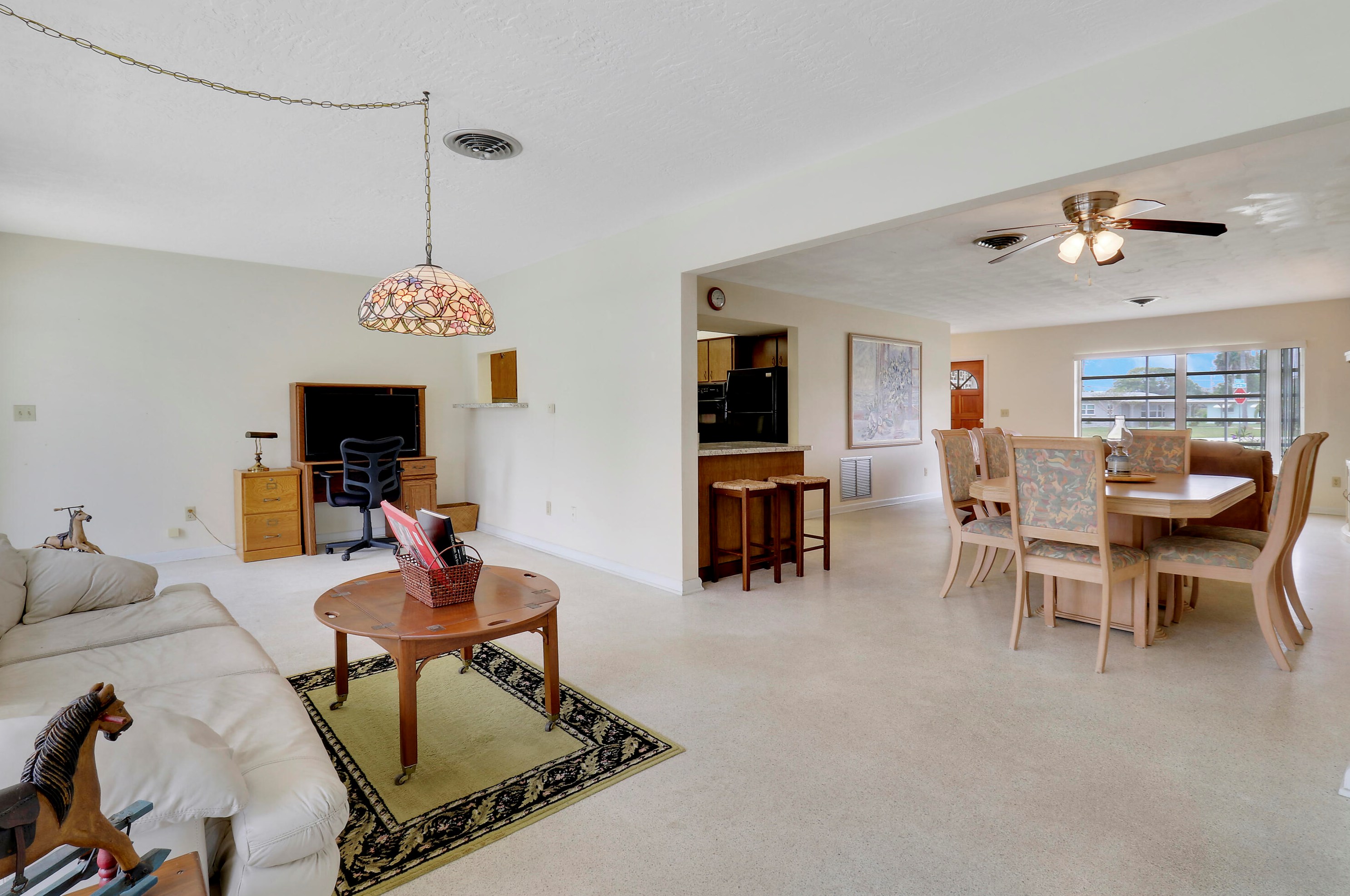 750 Oak St, Fort Pierce FL 34952-1365 exterior