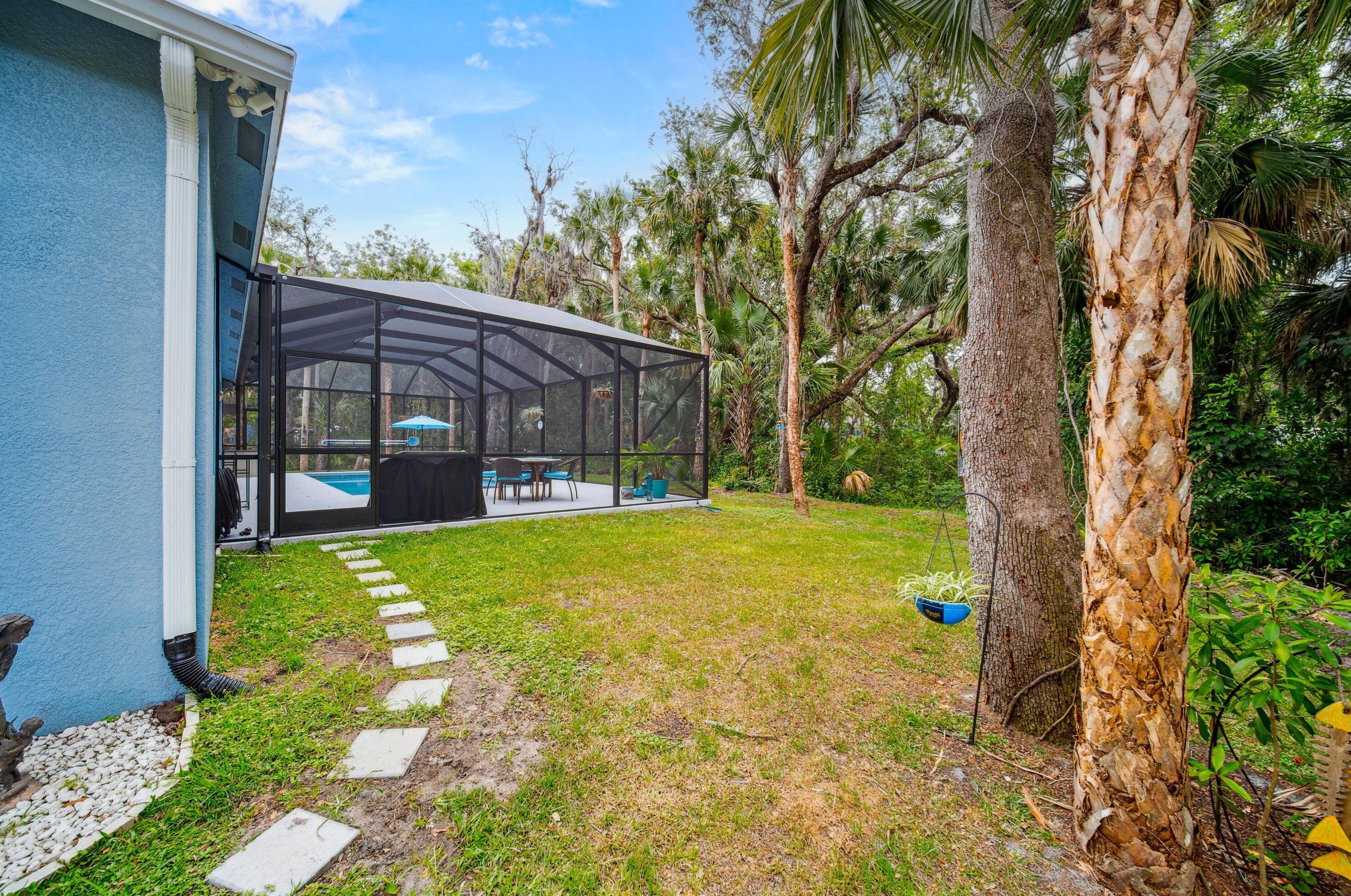 2205 Riv Hammock Ln, Fort Pierce FL exterior