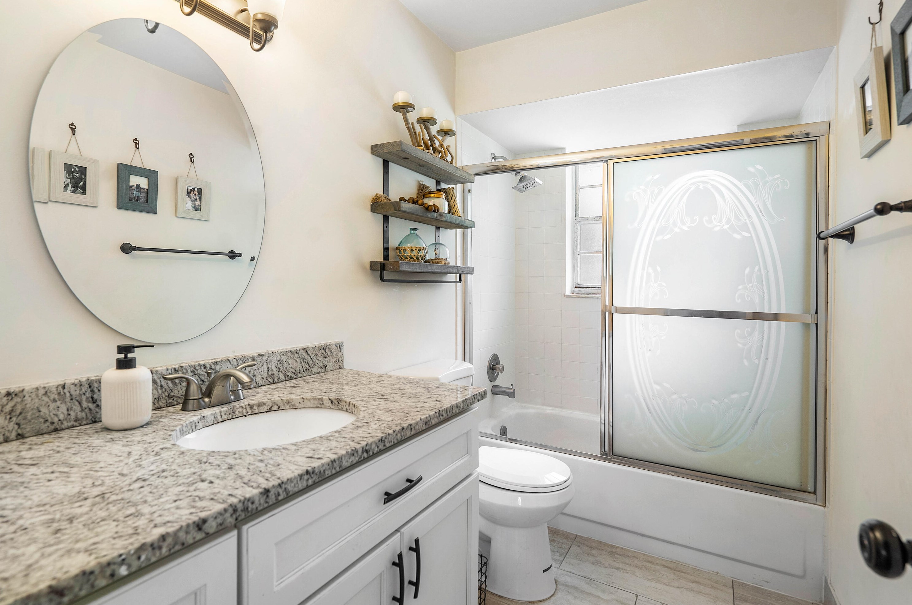 237 Martin Ave, Lake Worth FL  33463-2029 exterior