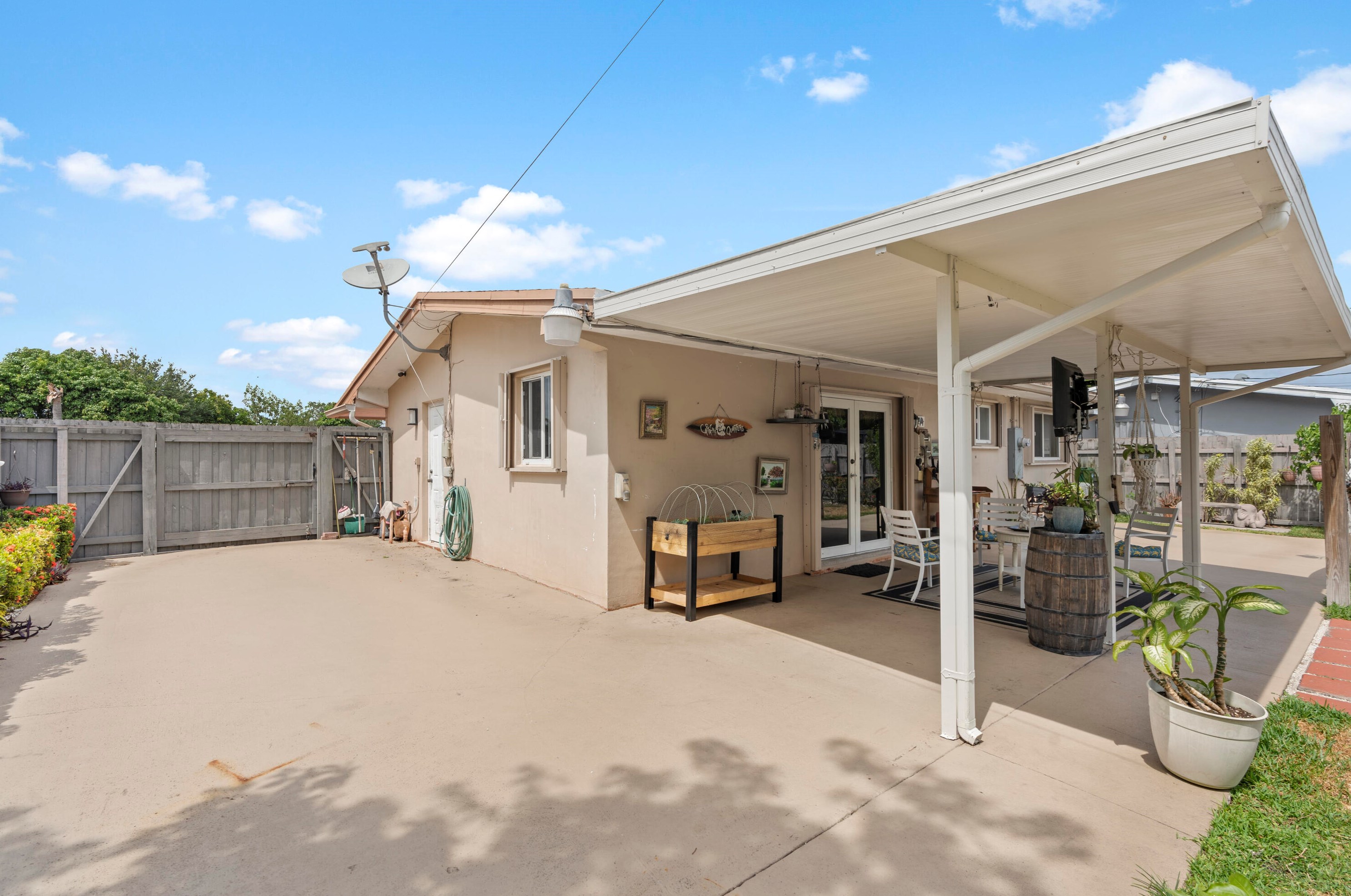 7930 10 St, Hollywood FL 33024-5001 exterior