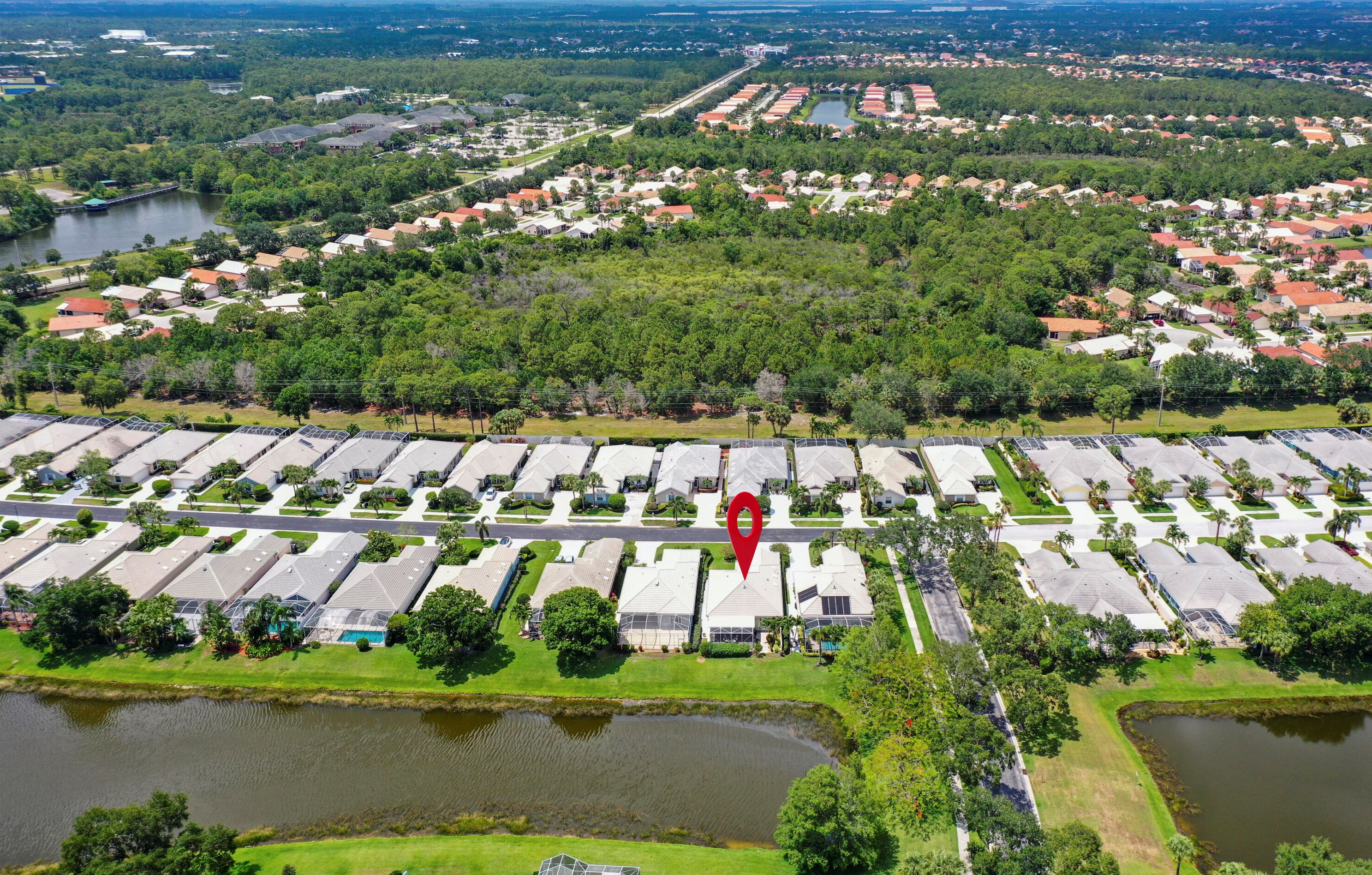 253 Bentley Cir, Fort Pierce FL 34986-2405 exterior