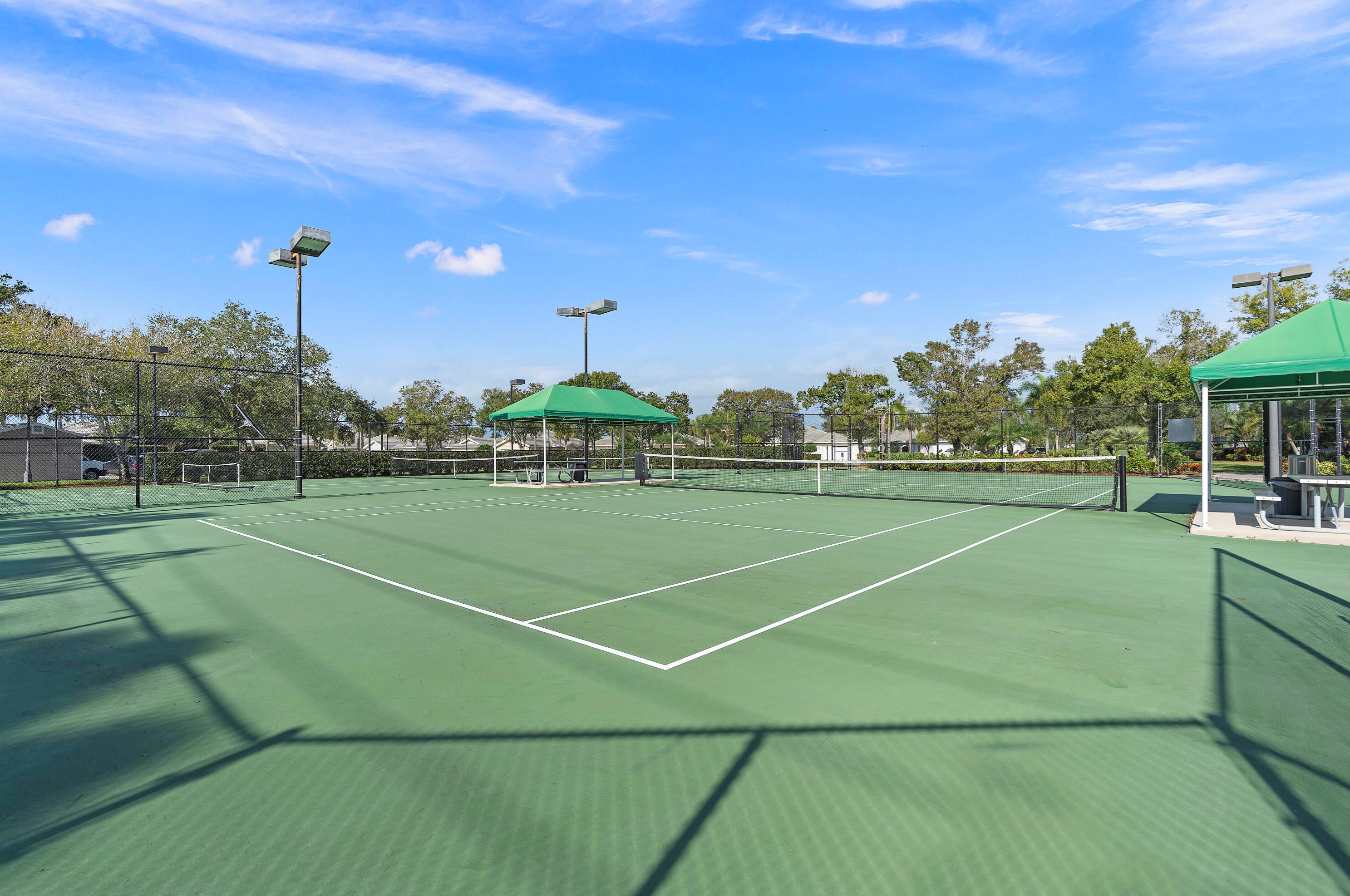 253 Bentley Cir, Fort Pierce FL 34986-2405 exterior