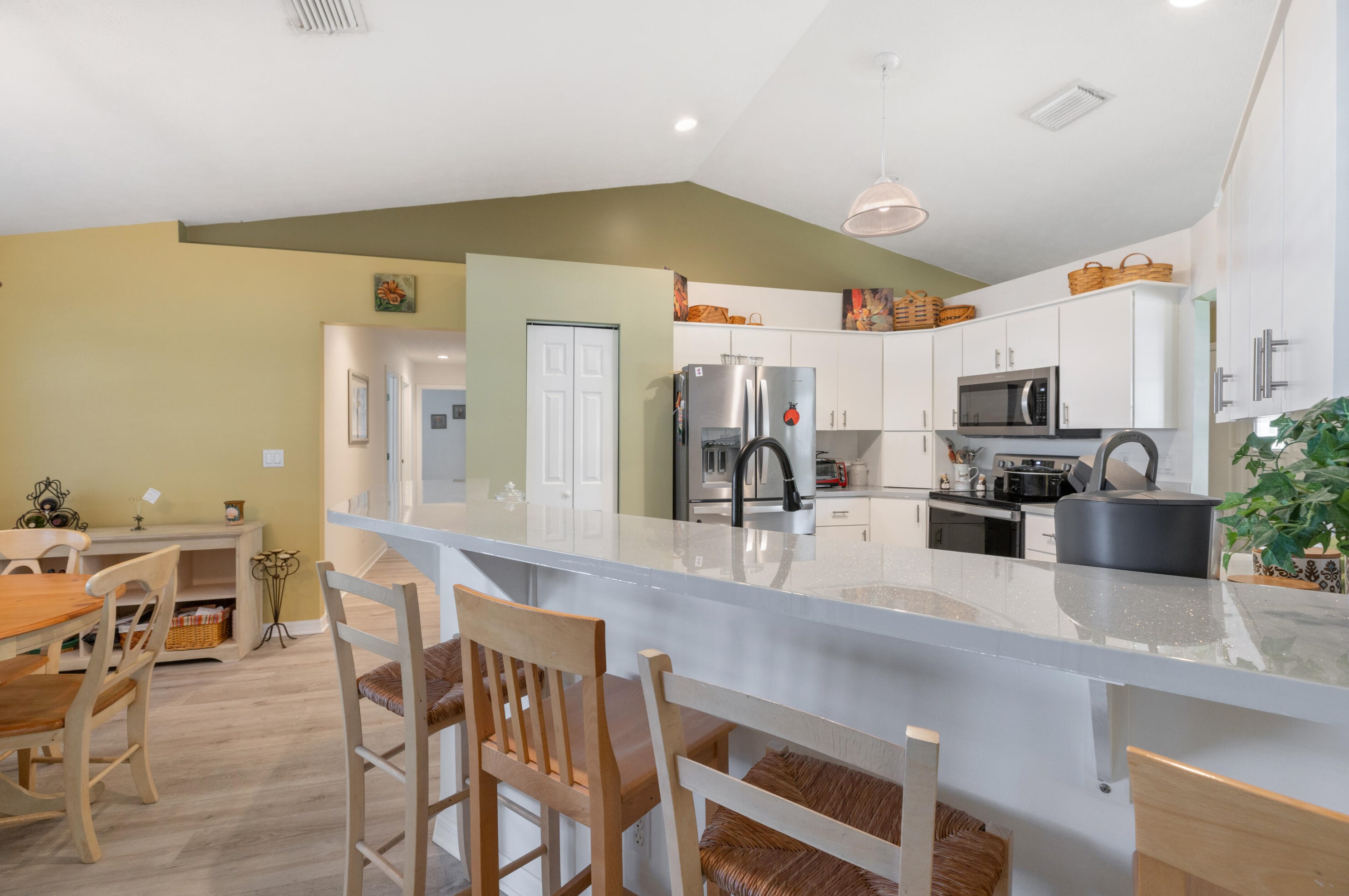 8805 Coquina Ave, Fort Pierce FL 34951-1088 exterior