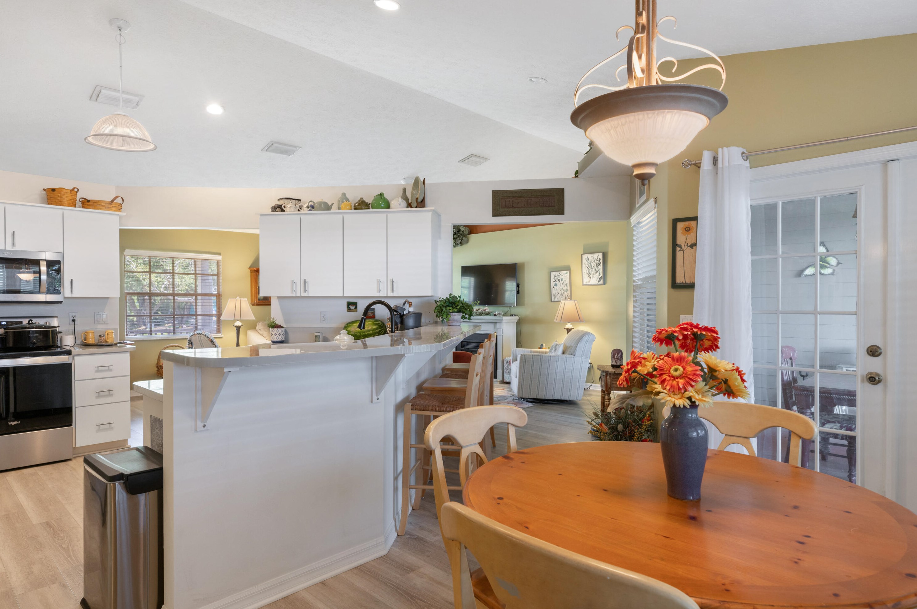 8805 Coquina Ave, Fort Pierce FL 34951-1088 exterior