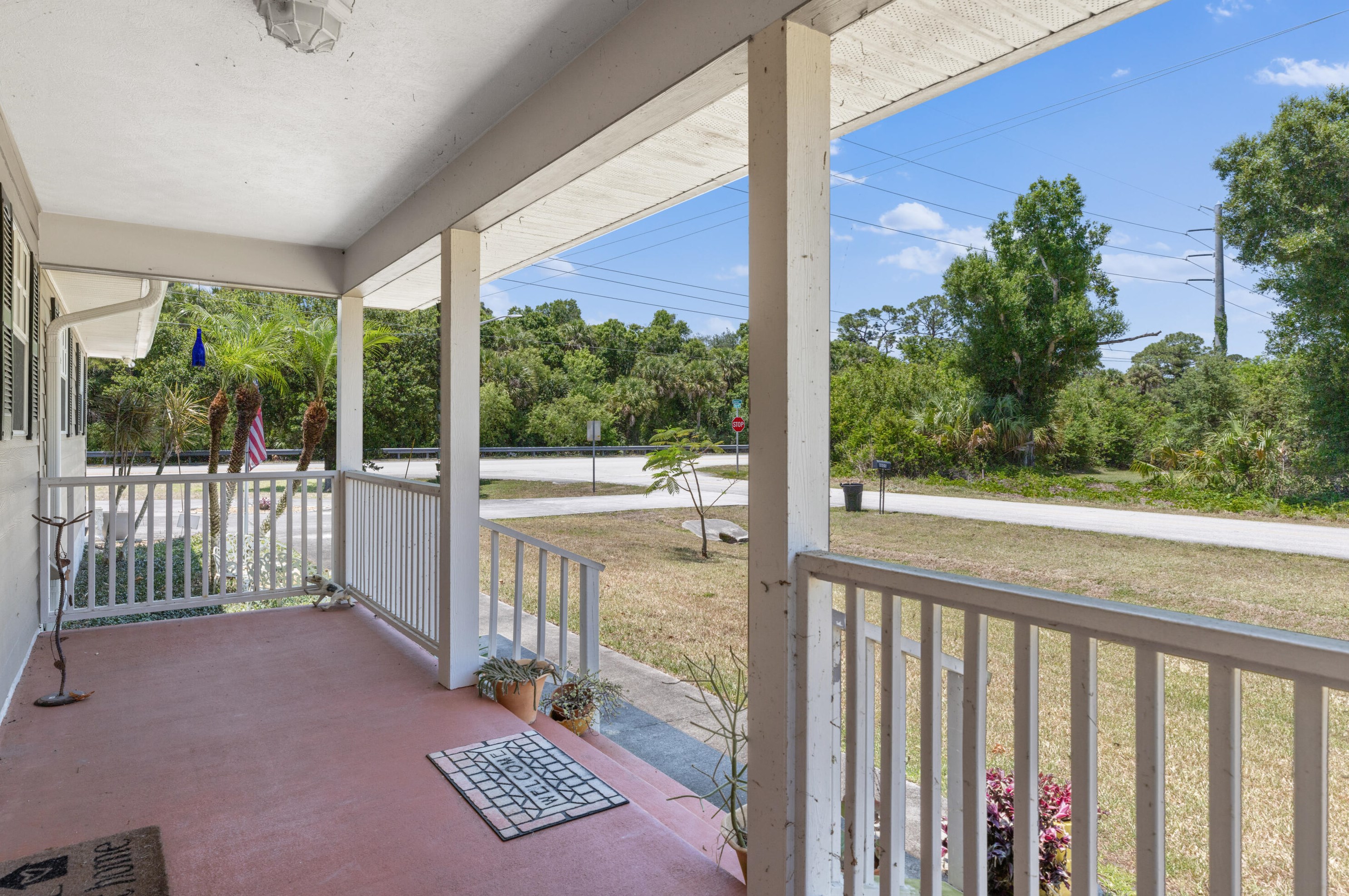 8805 Coquina Ave, Fort Pierce FL 34951-1088 exterior