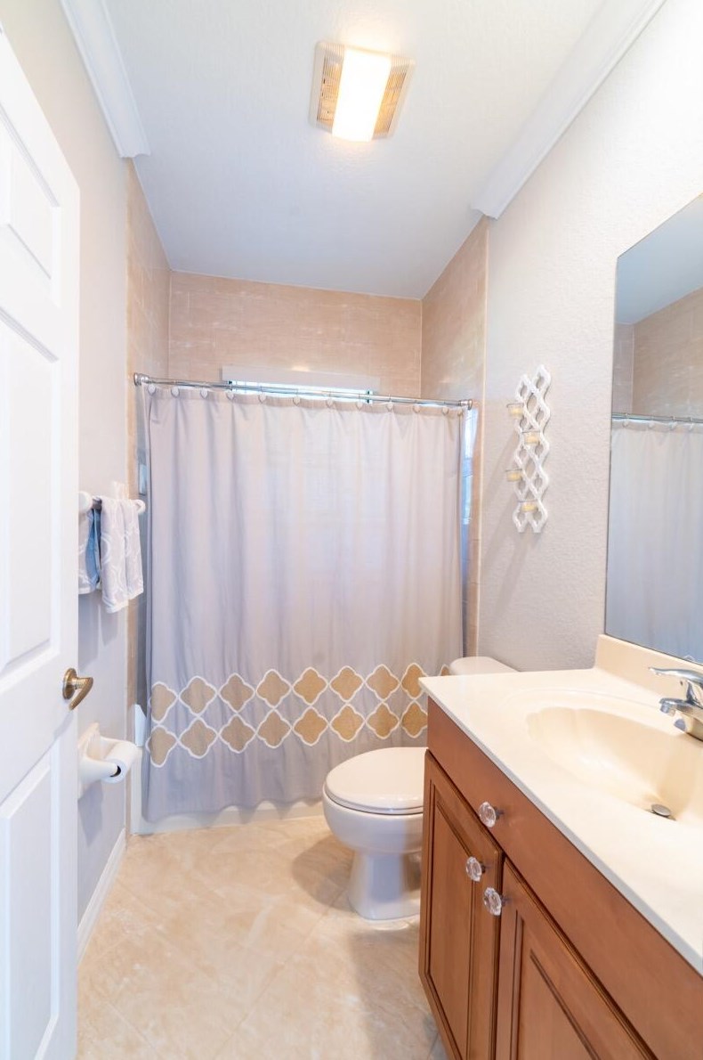 6795 Calumet Cir, Lake Worth FL 33467-7001 exterior