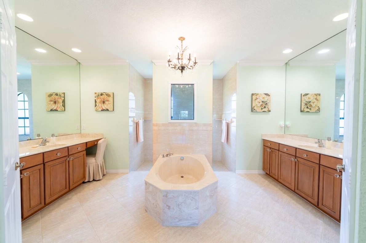 6795 Calumet Cir, Lake Worth FL 33467-7001 exterior