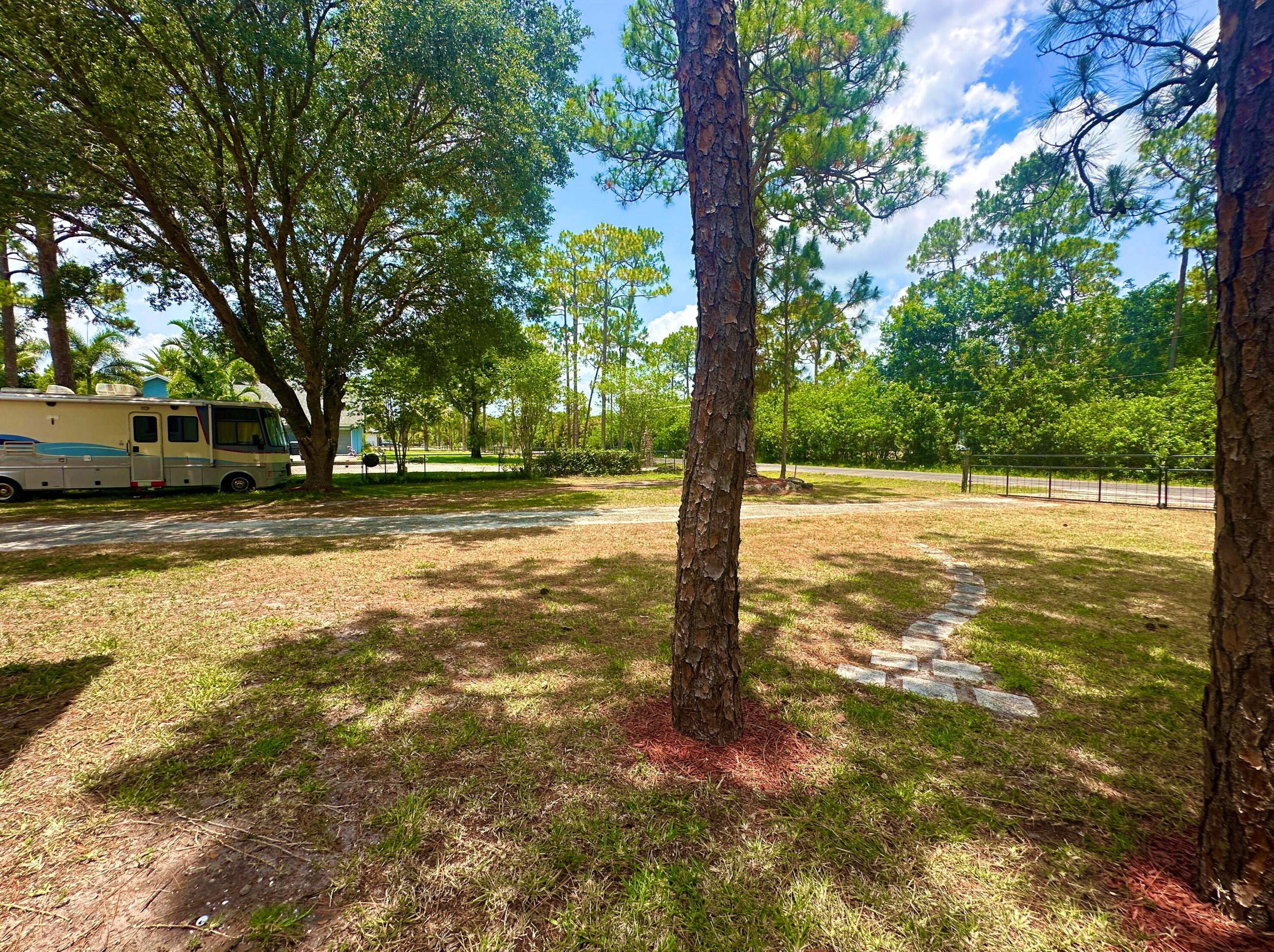 18558 91st Pl, Town Of Loxahatchee Groves FL  33470-5119 exterior