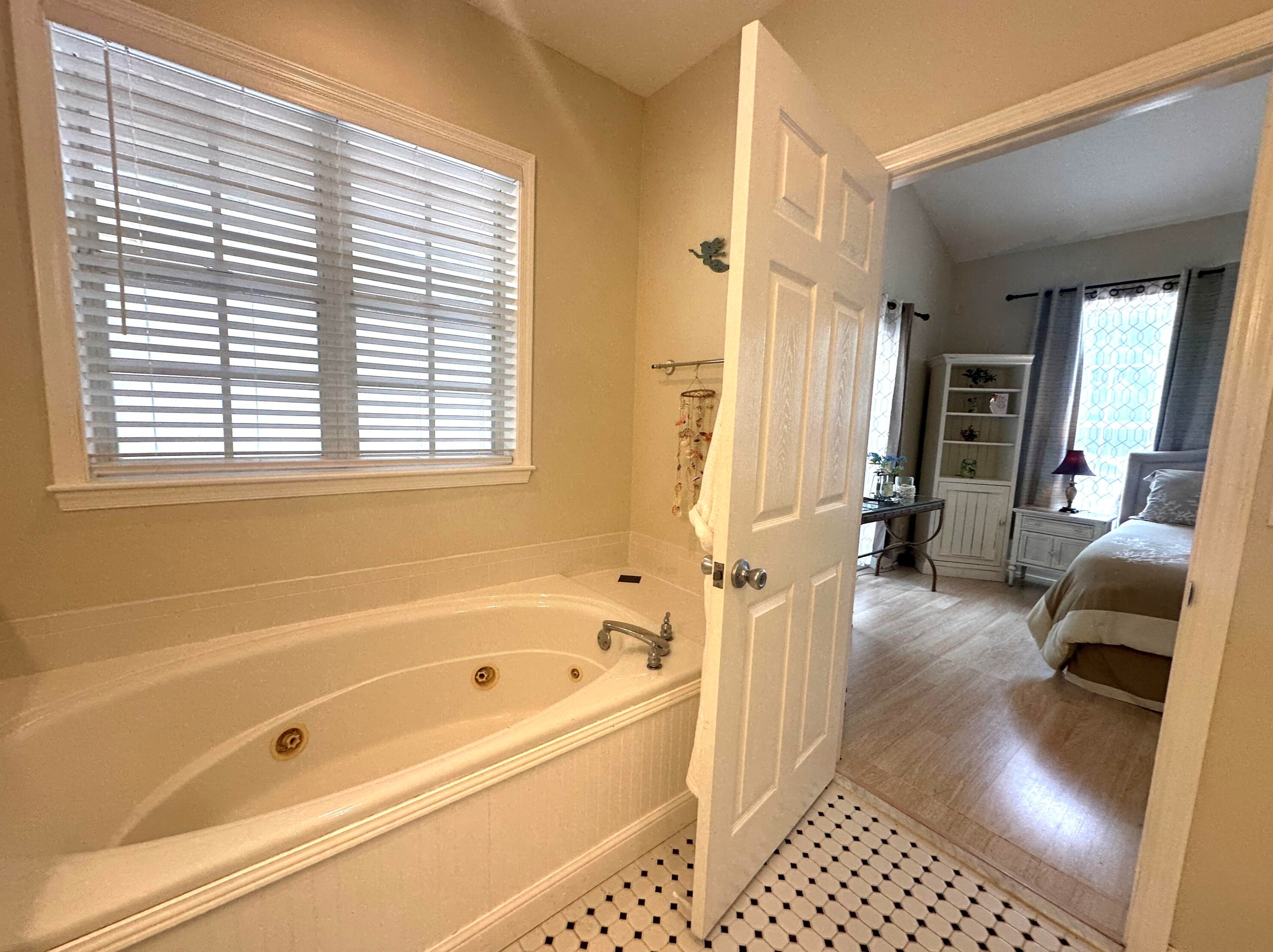 18558 91st Pl, Town Of Loxahatchee Groves FL  33470-5119 exterior