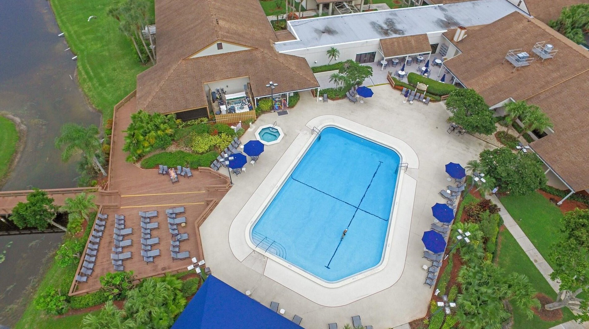 10173 Mangrove Dr, Boynton Beach FL 33437-1326 exterior