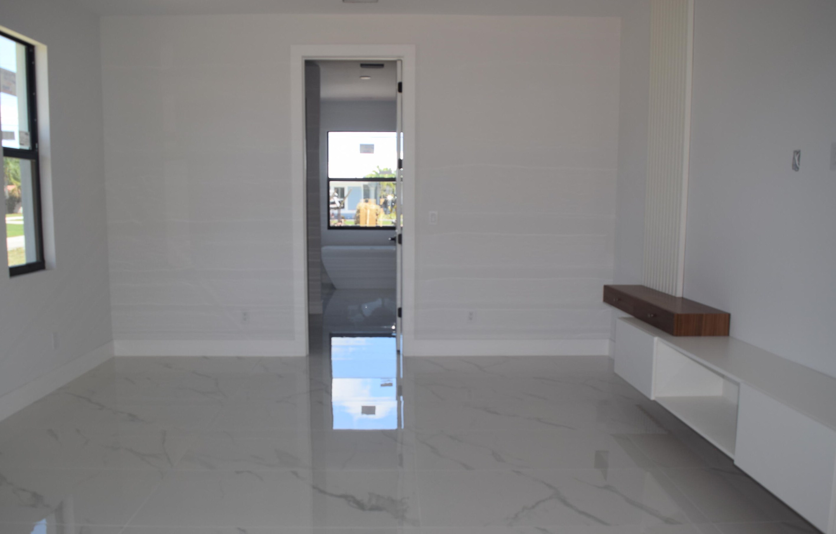 5381 Dell Ct, Fort Pierce FL 34986-2746 exterior