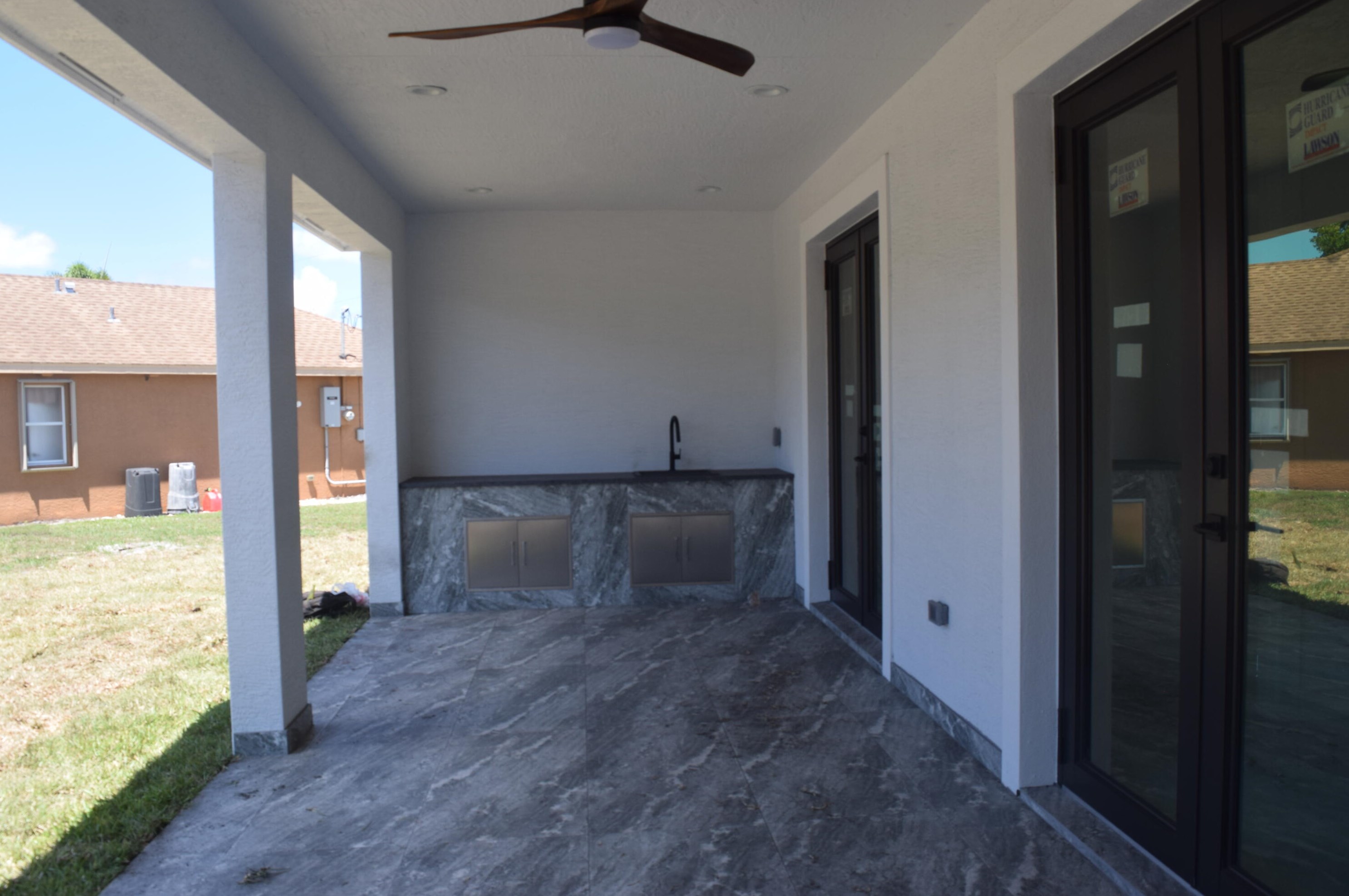 5381 Dell Ct, Fort Pierce FL 34986-2746 exterior