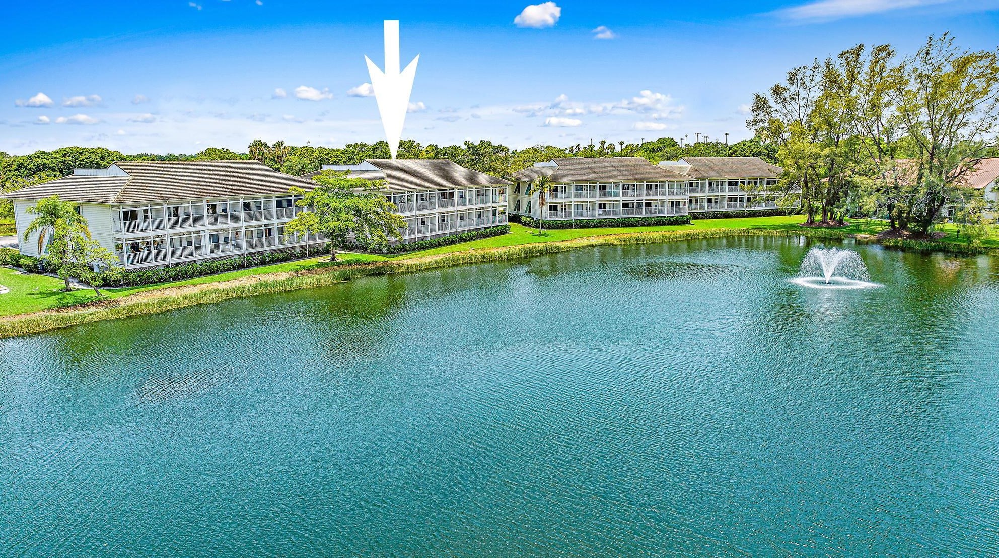 272 Cypress Pt Dr, West Palm Beach FL  33418-7146 exterior