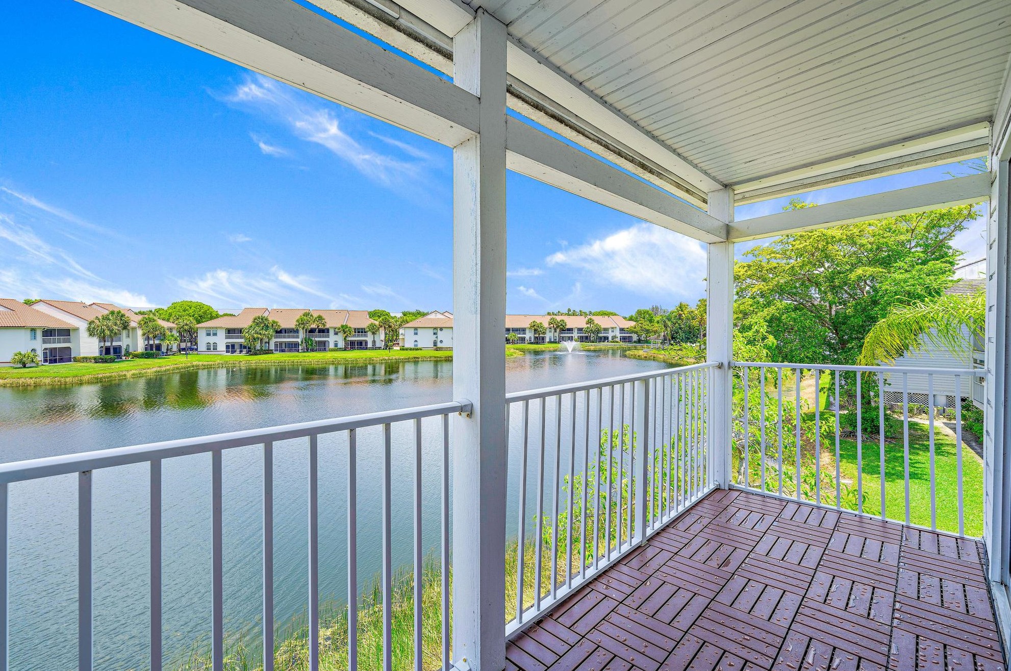 272 Cypress Pt Dr, West Palm Beach FL  33418-7146 exterior