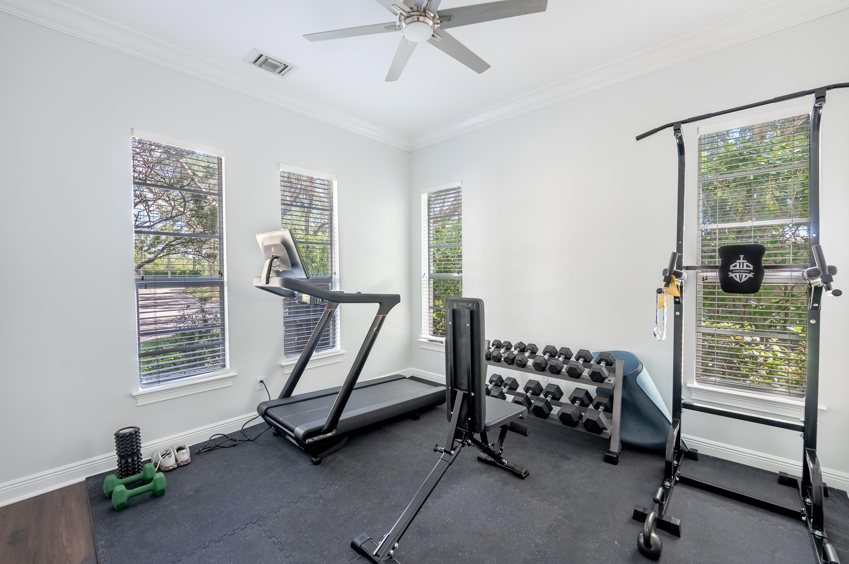 15 Via Floresta Dr, Boca Raton FL 33487-1579 exterior