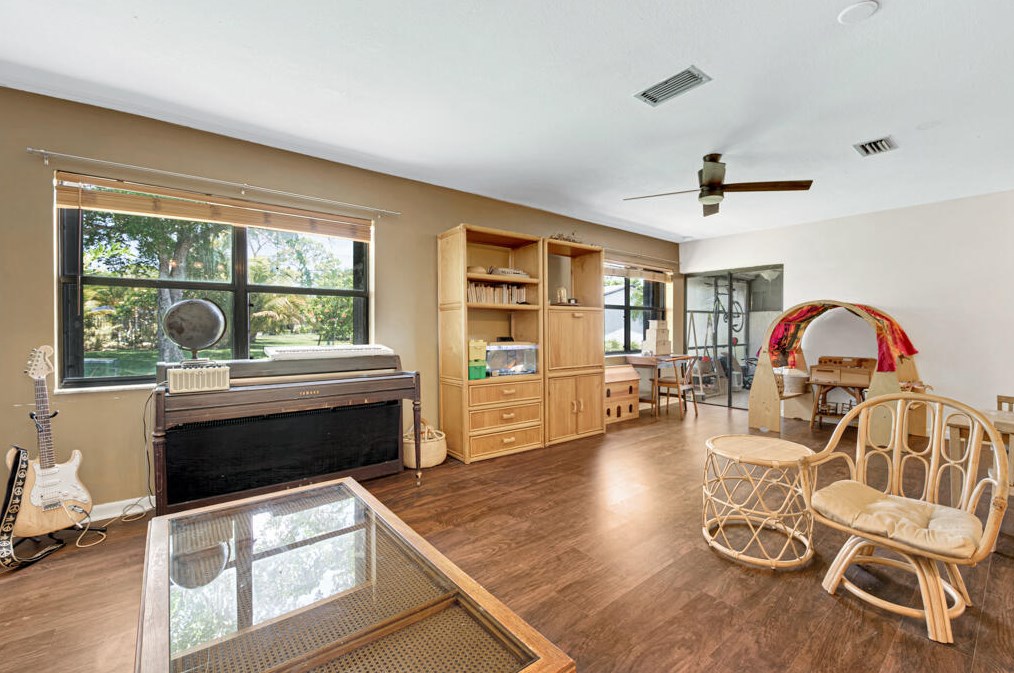 76 Westecunk Dr, West Palm Beach FL  33411-8252 exterior