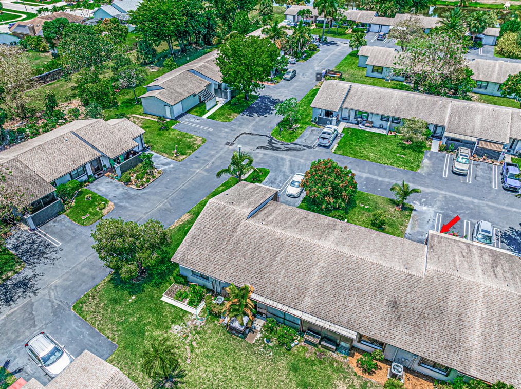 76 Westecunk Dr, West Palm Beach FL  33411-8252 exterior