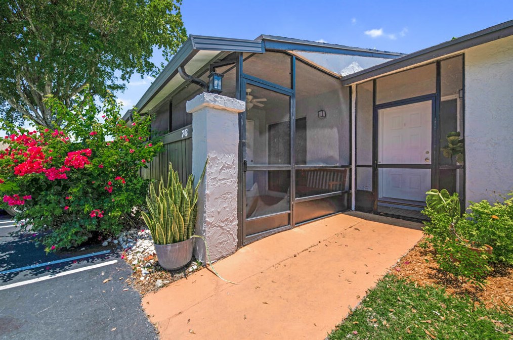76 Westecunk Dr, West Palm Beach FL  33411-8252 exterior