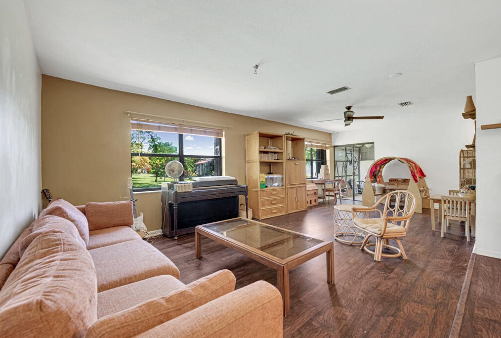 76 Westecunk Dr, West Palm Beach FL  33411-8252 exterior