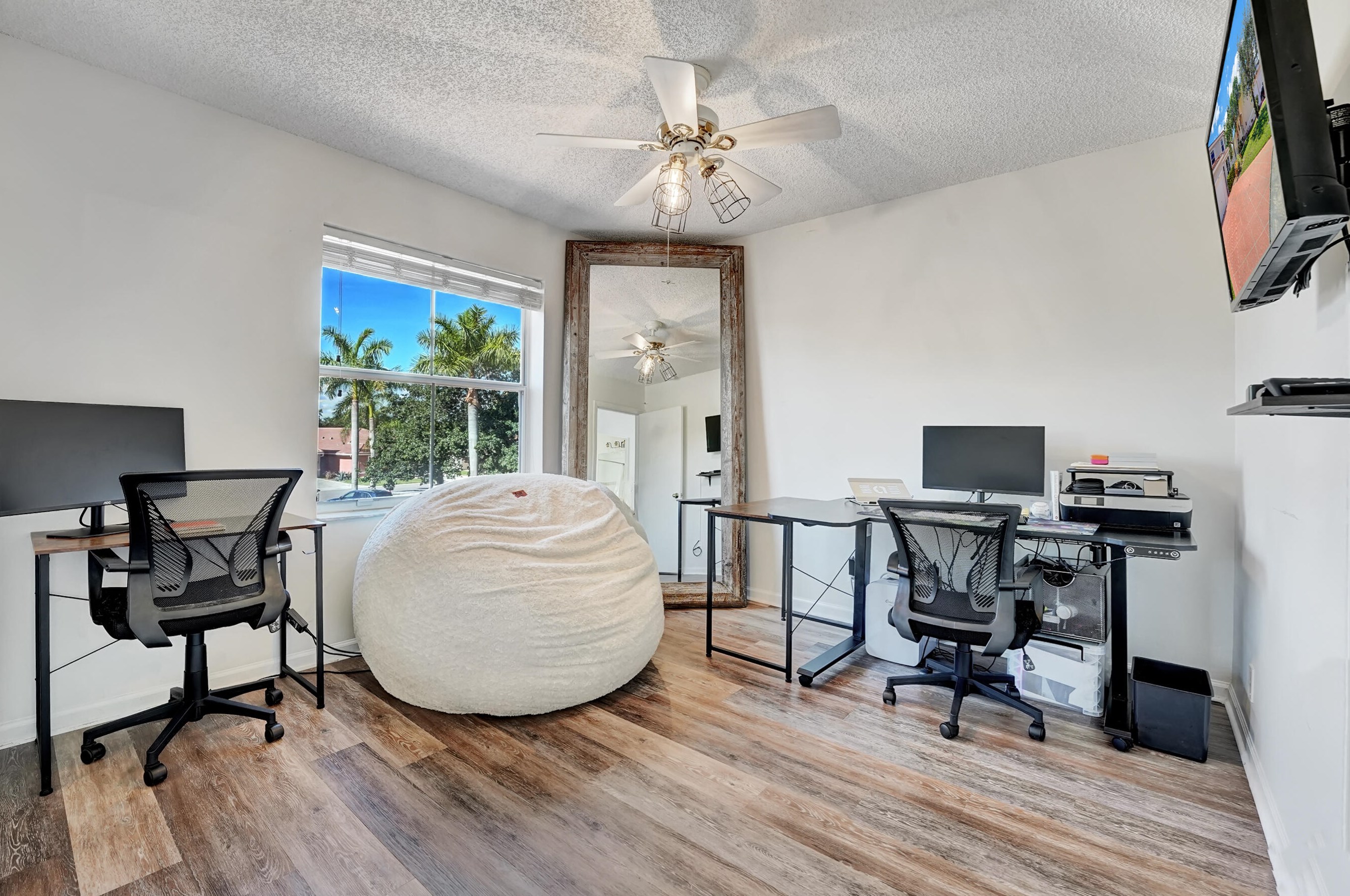 8176 Pelican Harbour Dr, Lake Worth FL  33467-6849 exterior