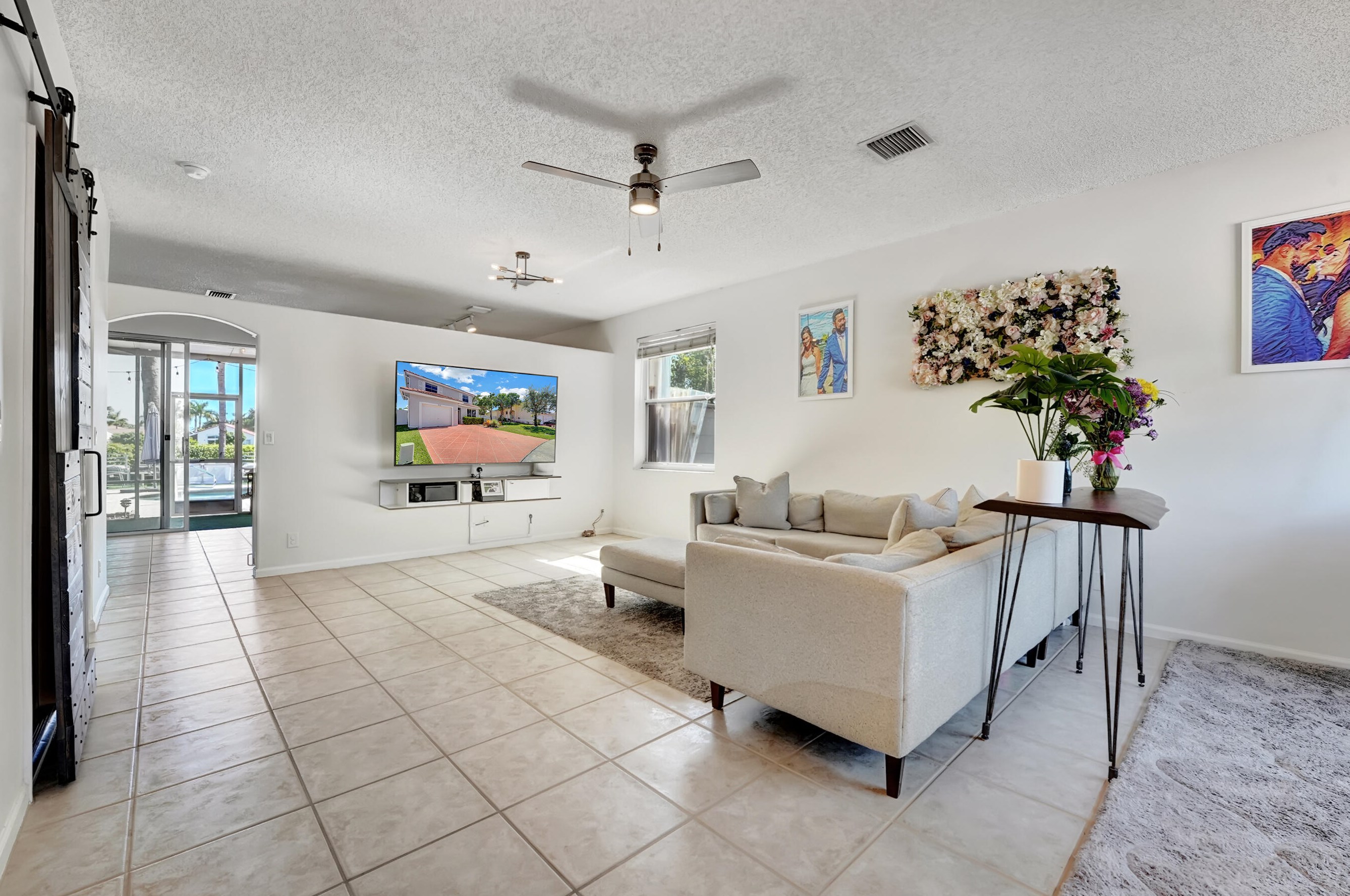 8176 Pelican Harbour Dr, Lake Worth FL  33467-6849 exterior