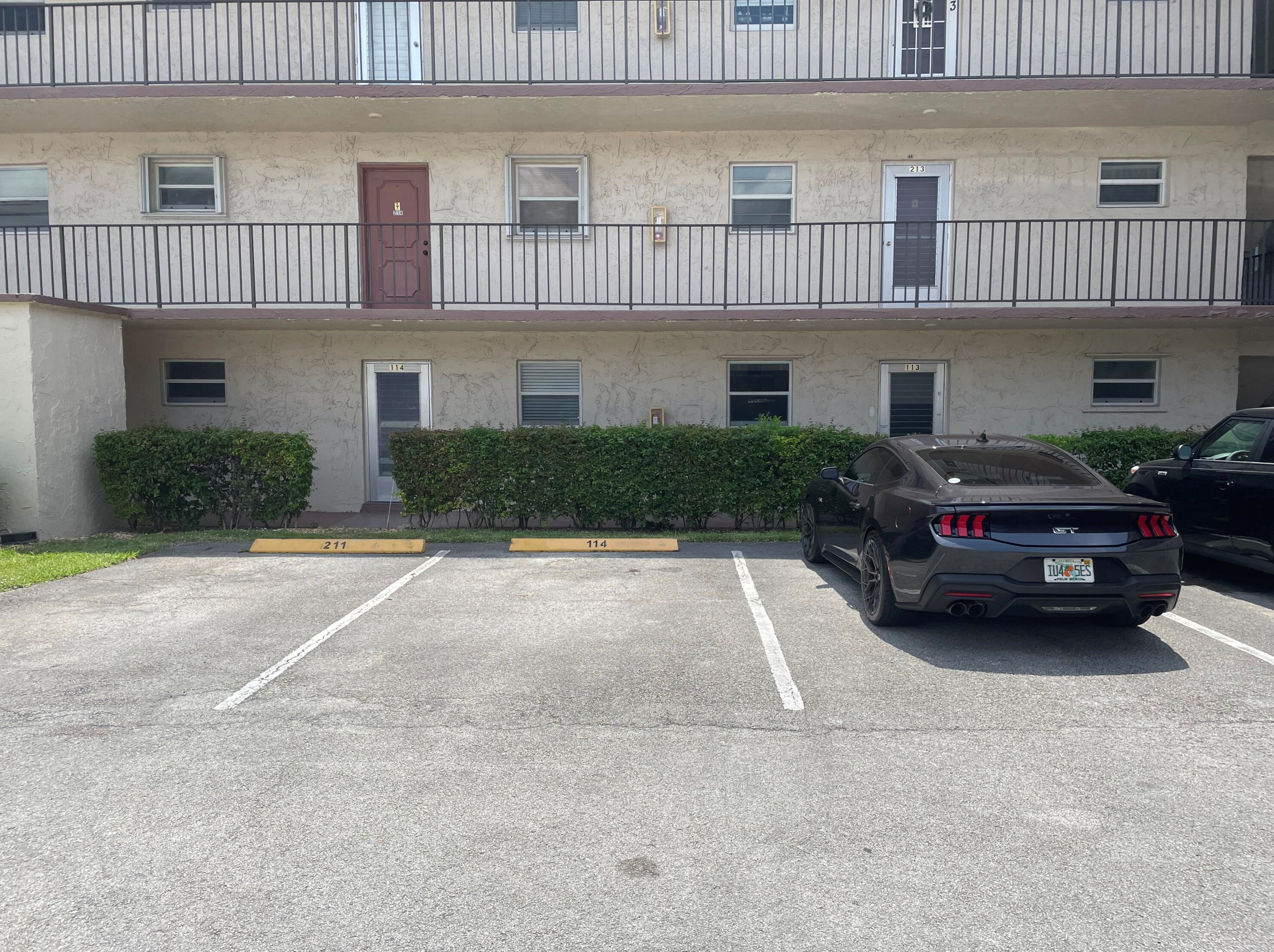 711 Lori Dr, Lake Worth FL  33461-1287 exterior