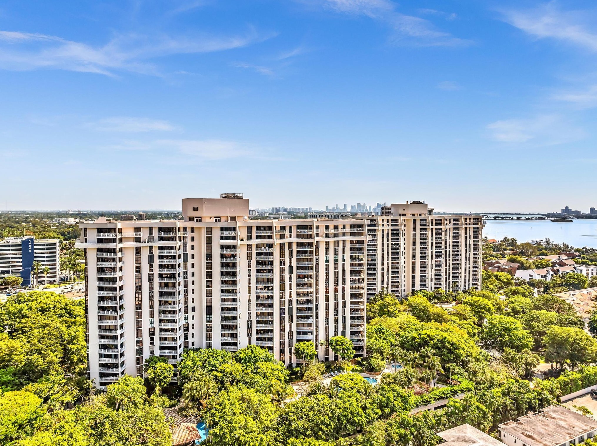 2000 Towerside Ter, Miami FL 33138-2222 exterior