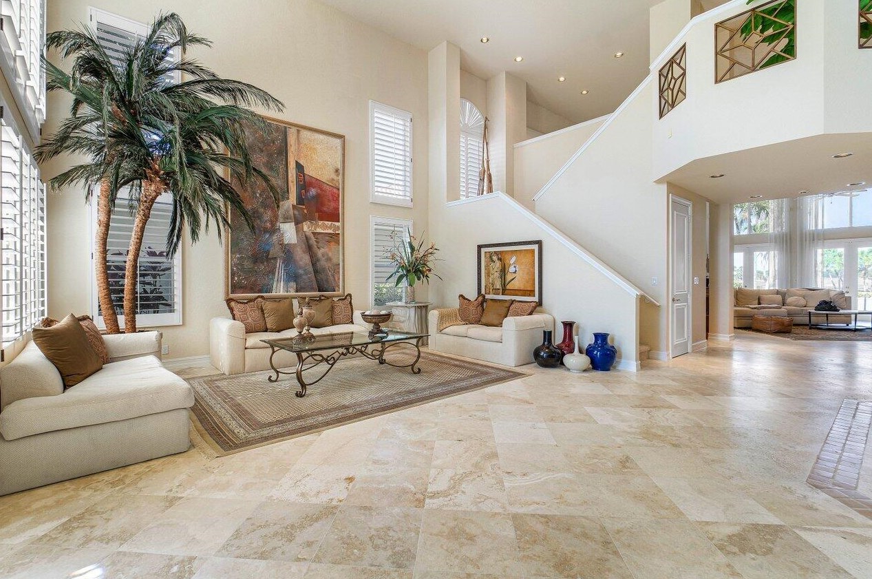 13 Is Dr, Boynton Beach FL 33435-3310 exterior