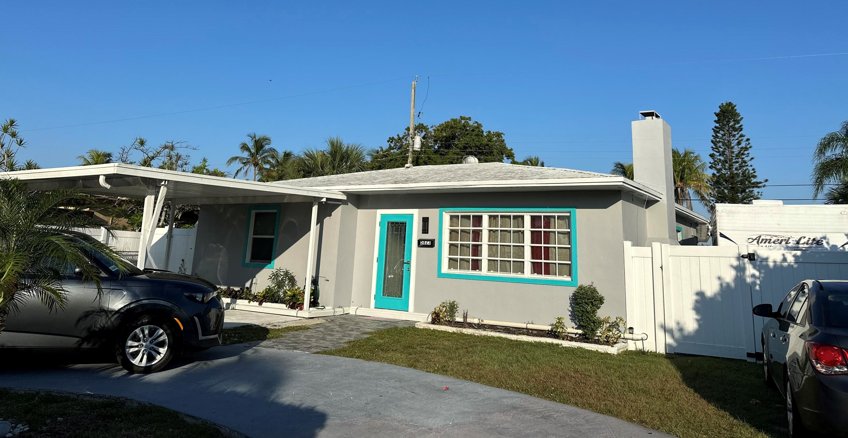 5823 Churchill Cir, West Palm Beach FL  33405-3444 exterior