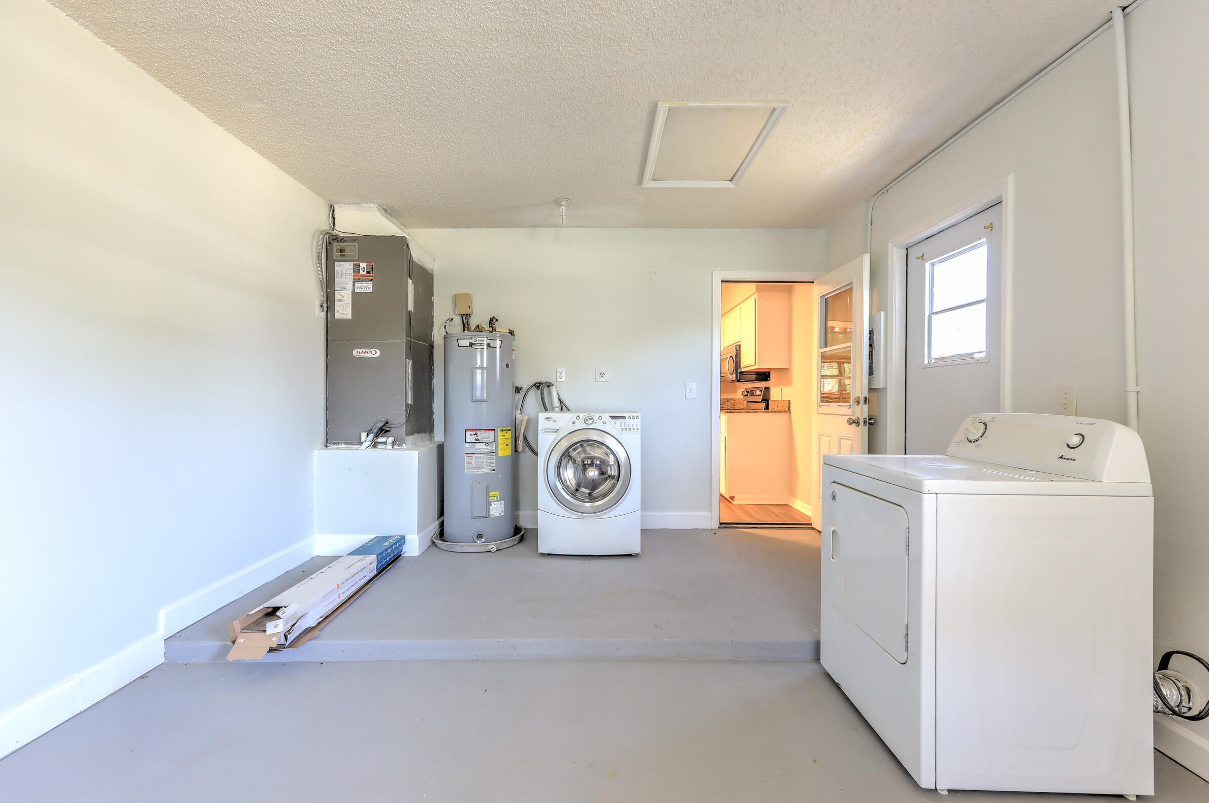 550 Anchor Ln, Fort Pierce FL  34983-2202 exterior