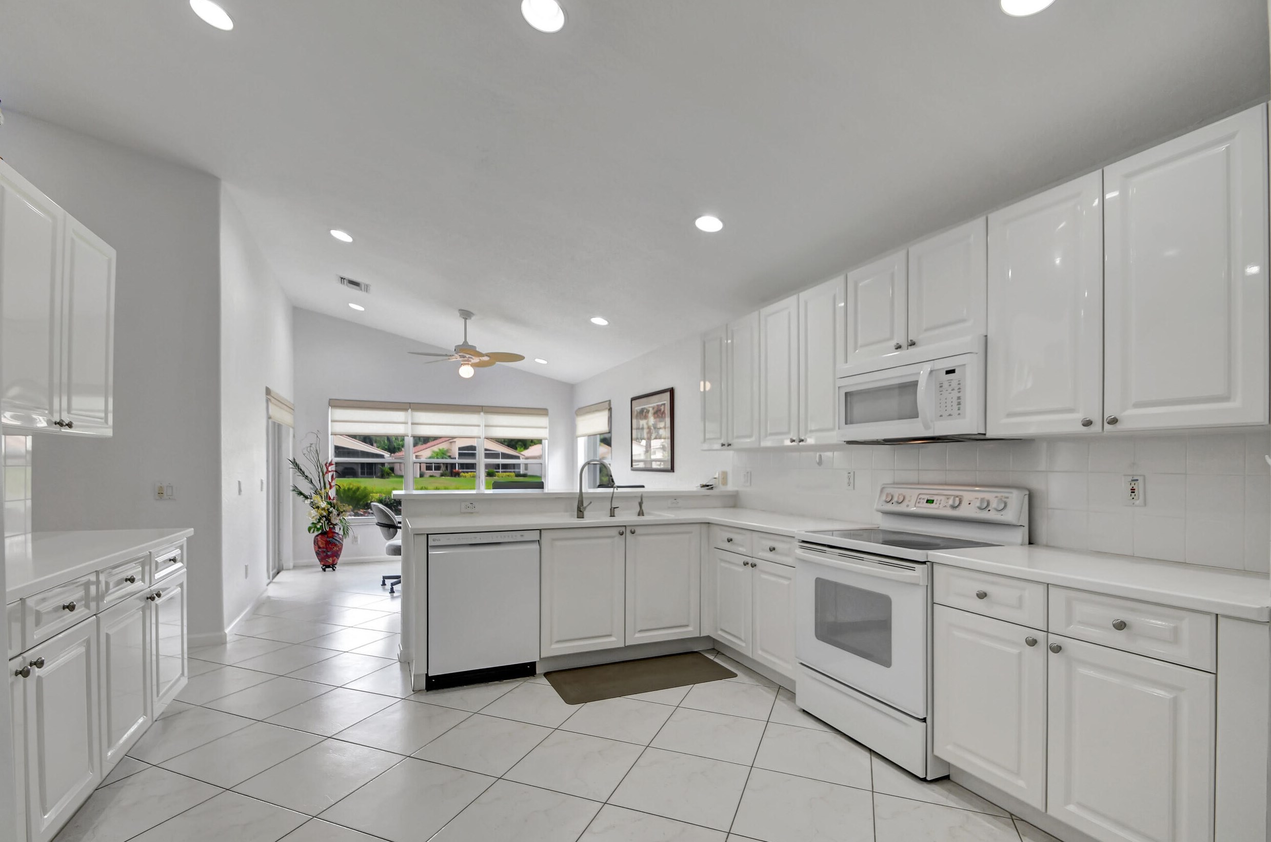 7433 Lahana Cir, Boynton Beach FL 33437-7173 exterior